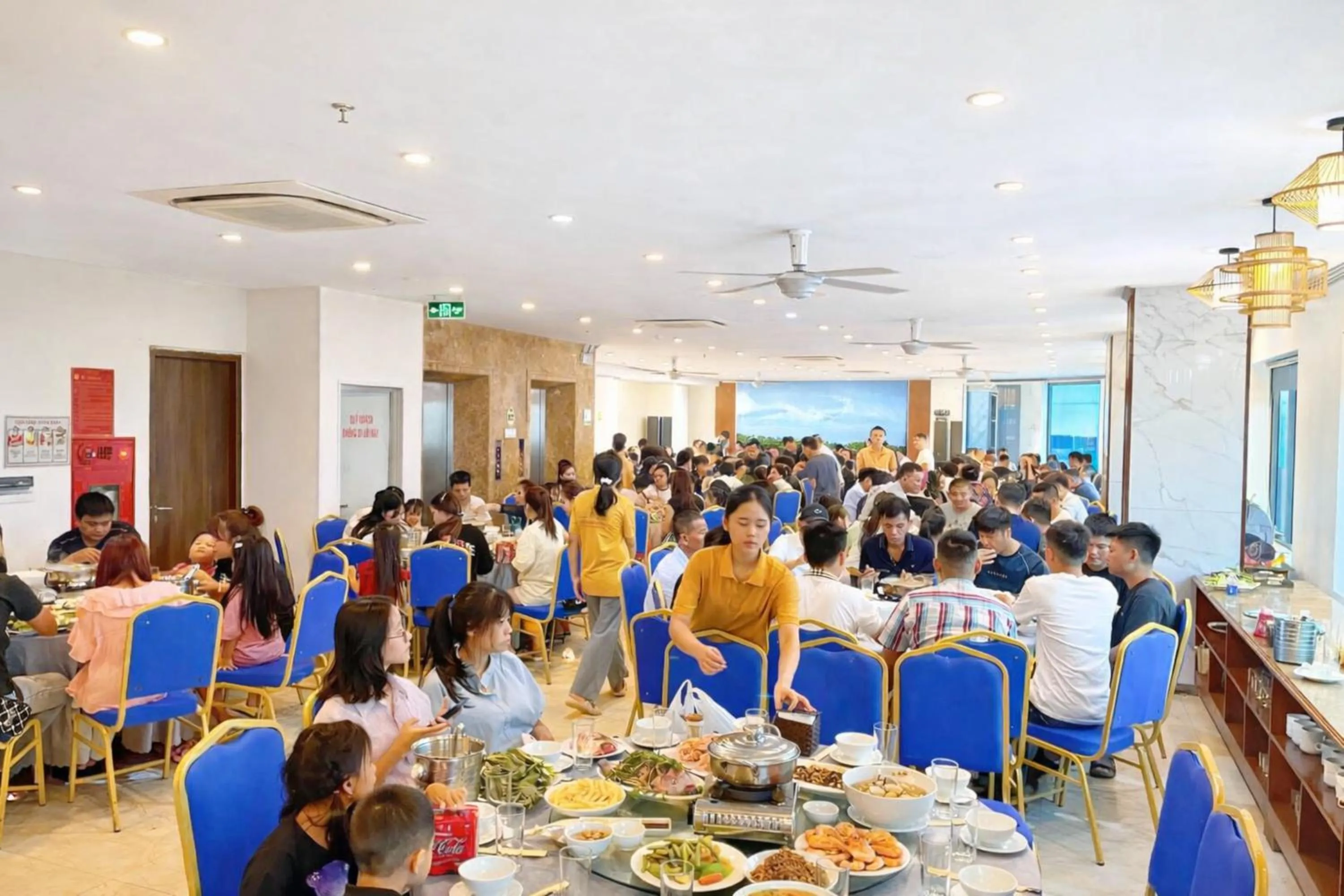 Restaurant/places to eat in Kingdom Hotel Cua Lo