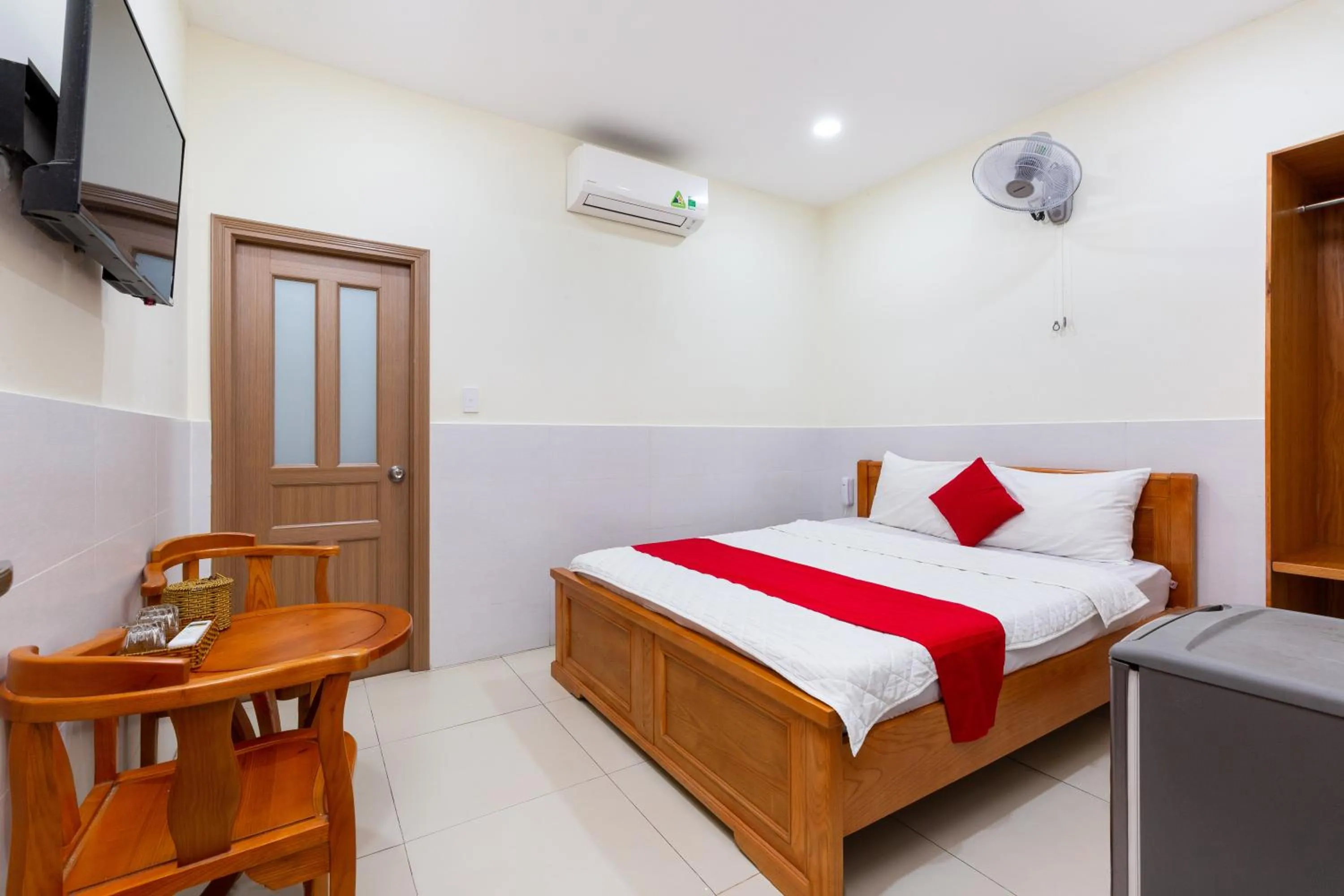 Bed in Rita Hotel Gò Vấp gần Bệnh Viện 175