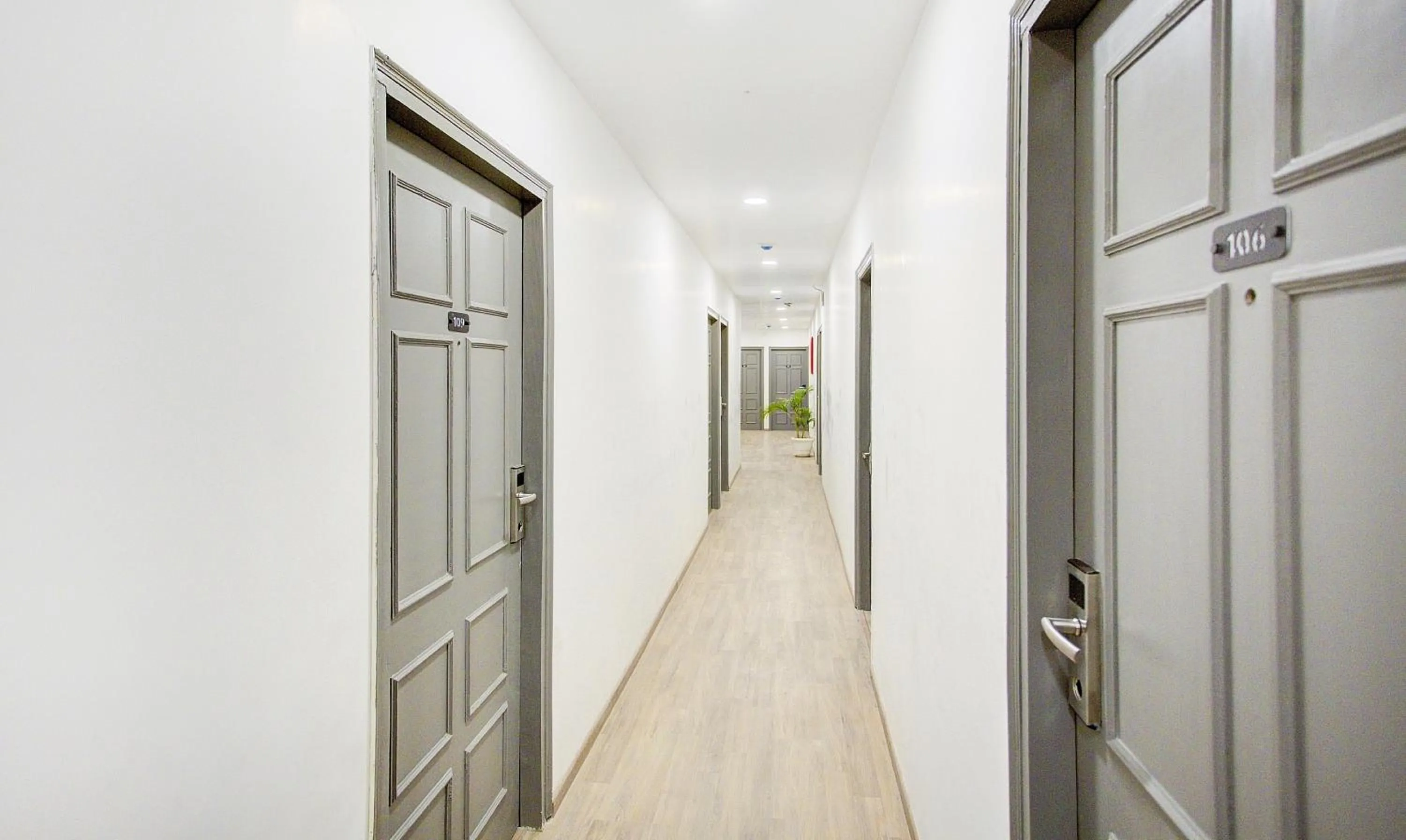 Lobby or reception in Super Townhouse Townhouse Atal Chowk Indirapuram Ghaziabad