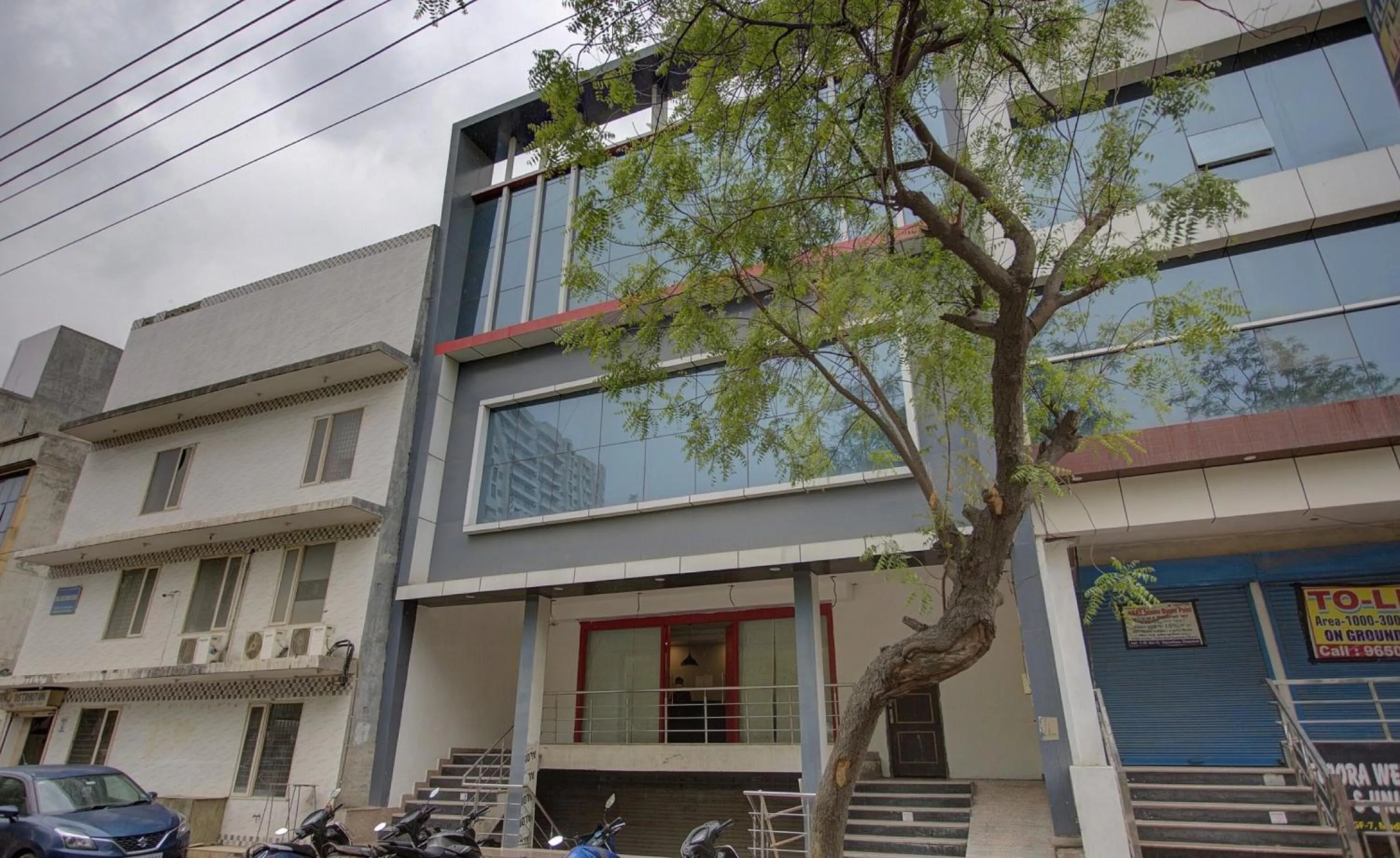 Facade/entrance in Super Townhouse Townhouse Atal Chowk Indirapuram Ghaziabad