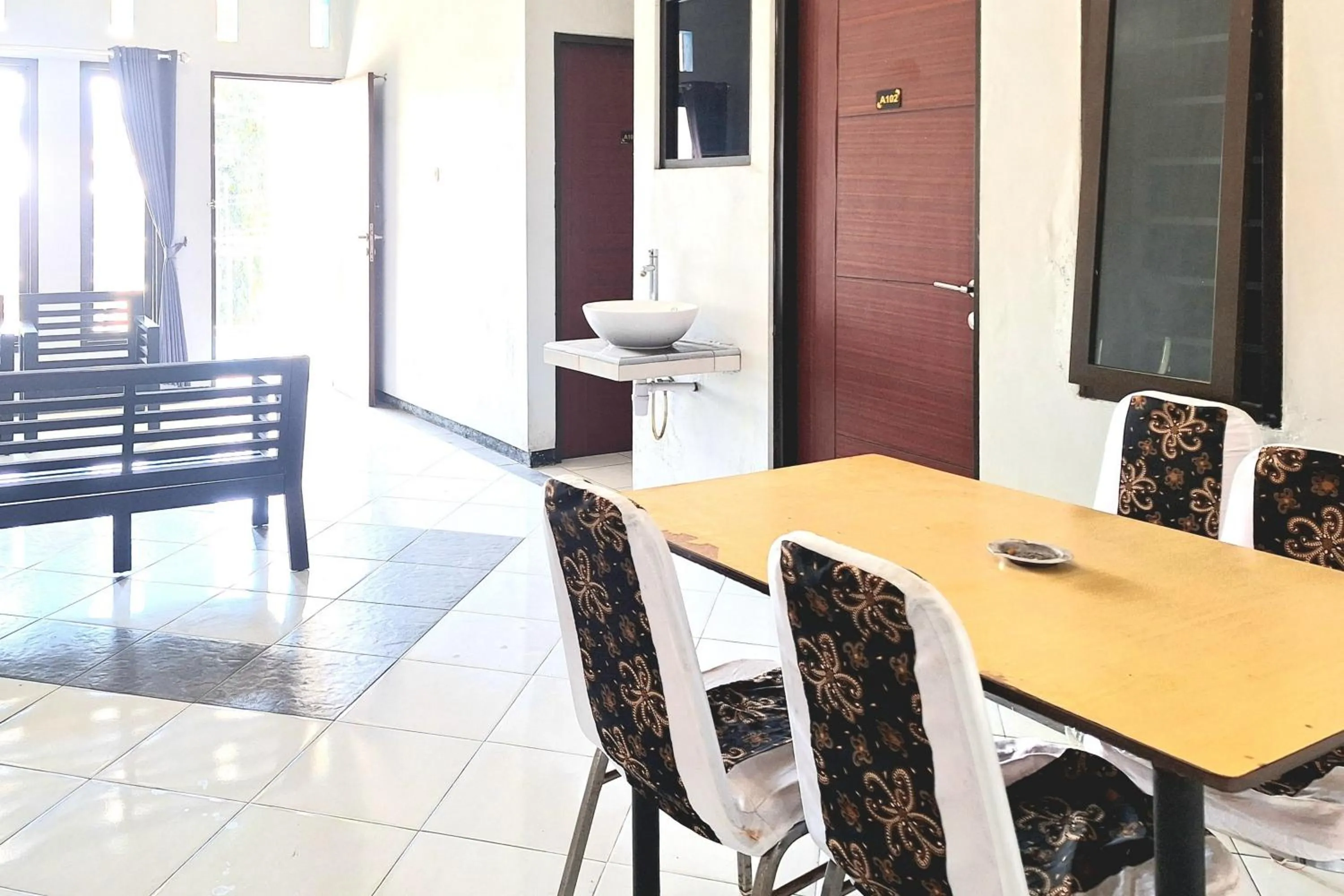 Seating area in Urbanview The Halona near Jawa Timur Park 4