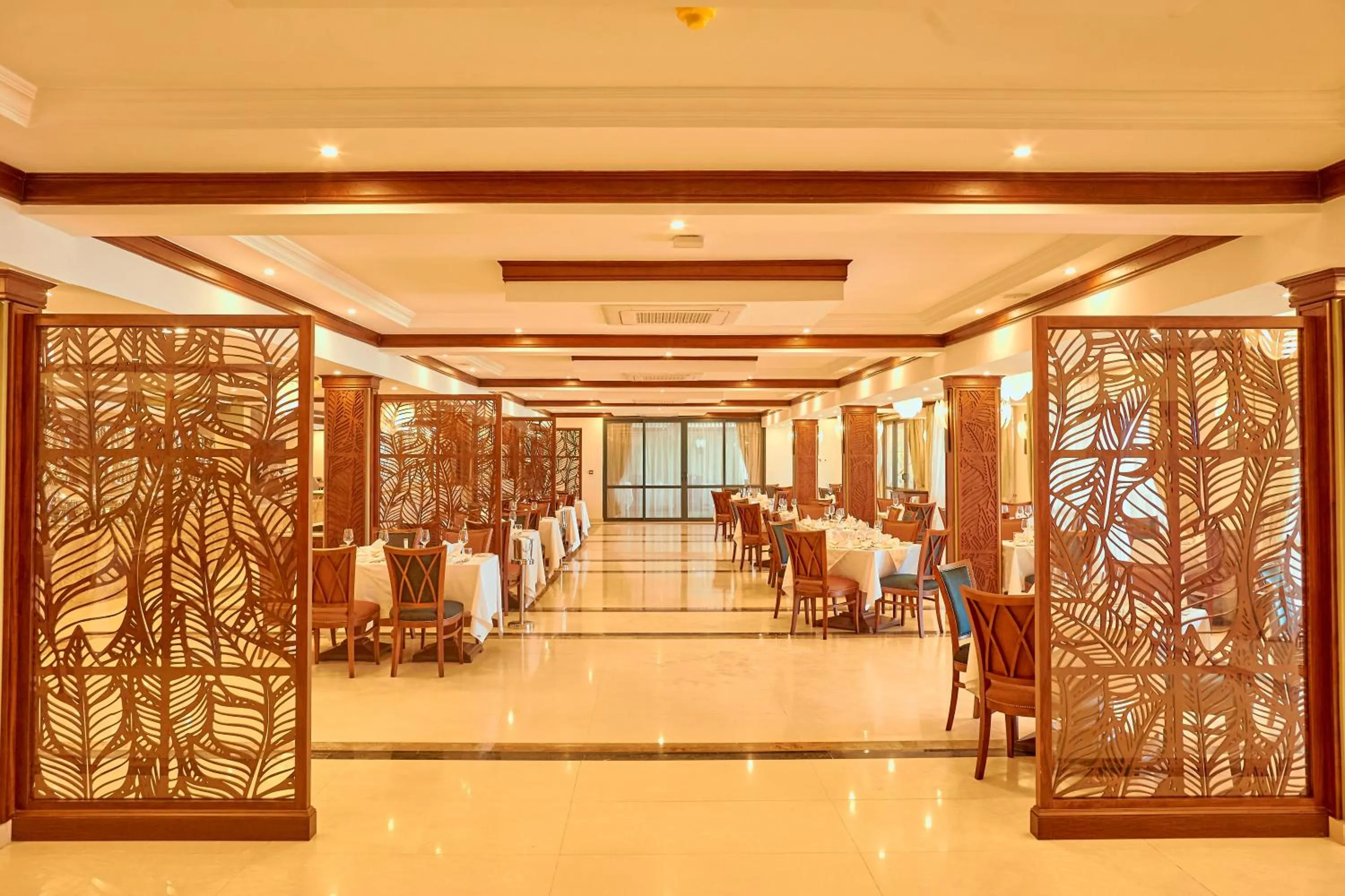 Restaurant/places to eat in Goma Serena Hotel