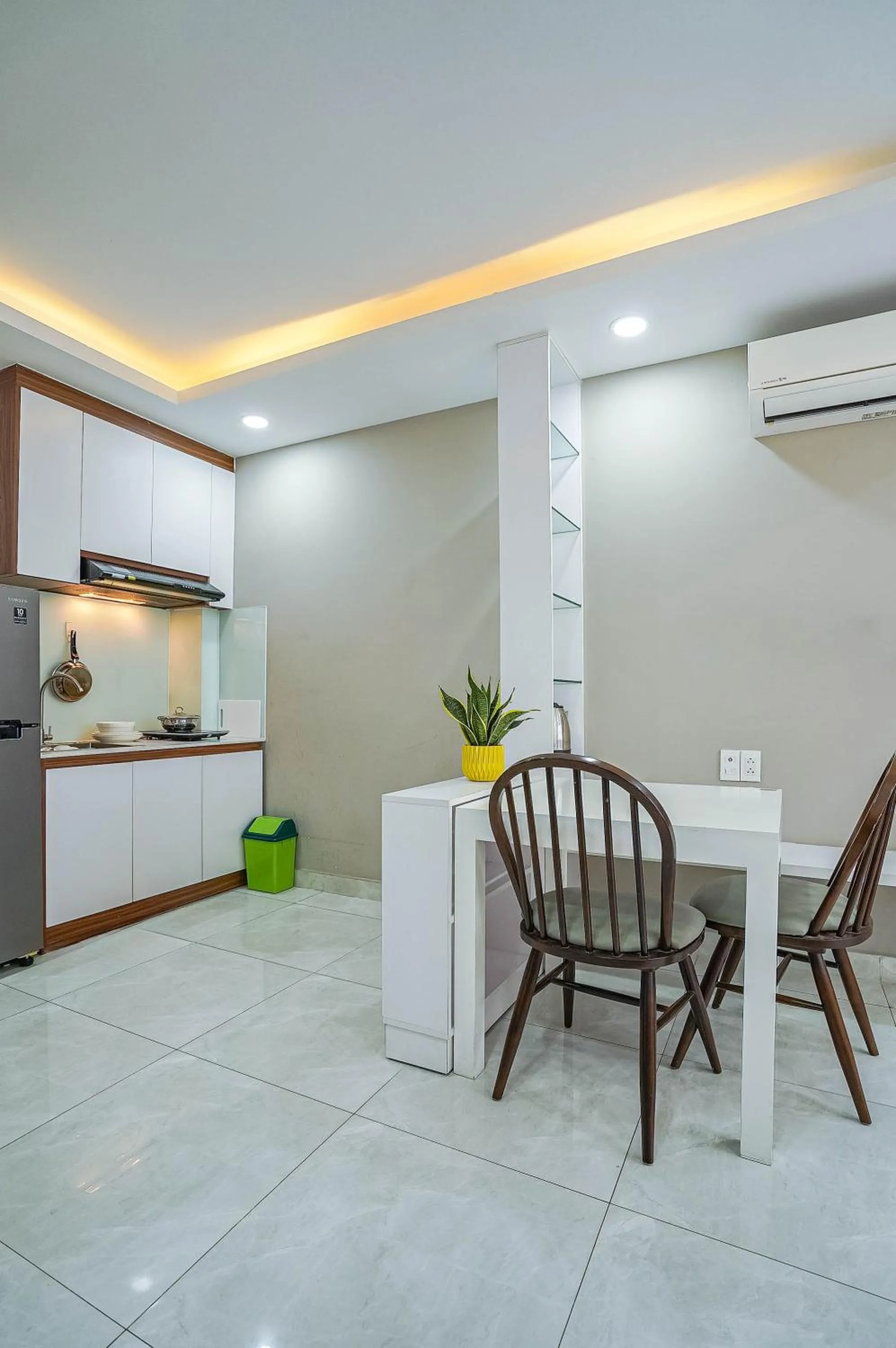 Kitchen or kitchenette in Spring Hill Apartment -The High Class