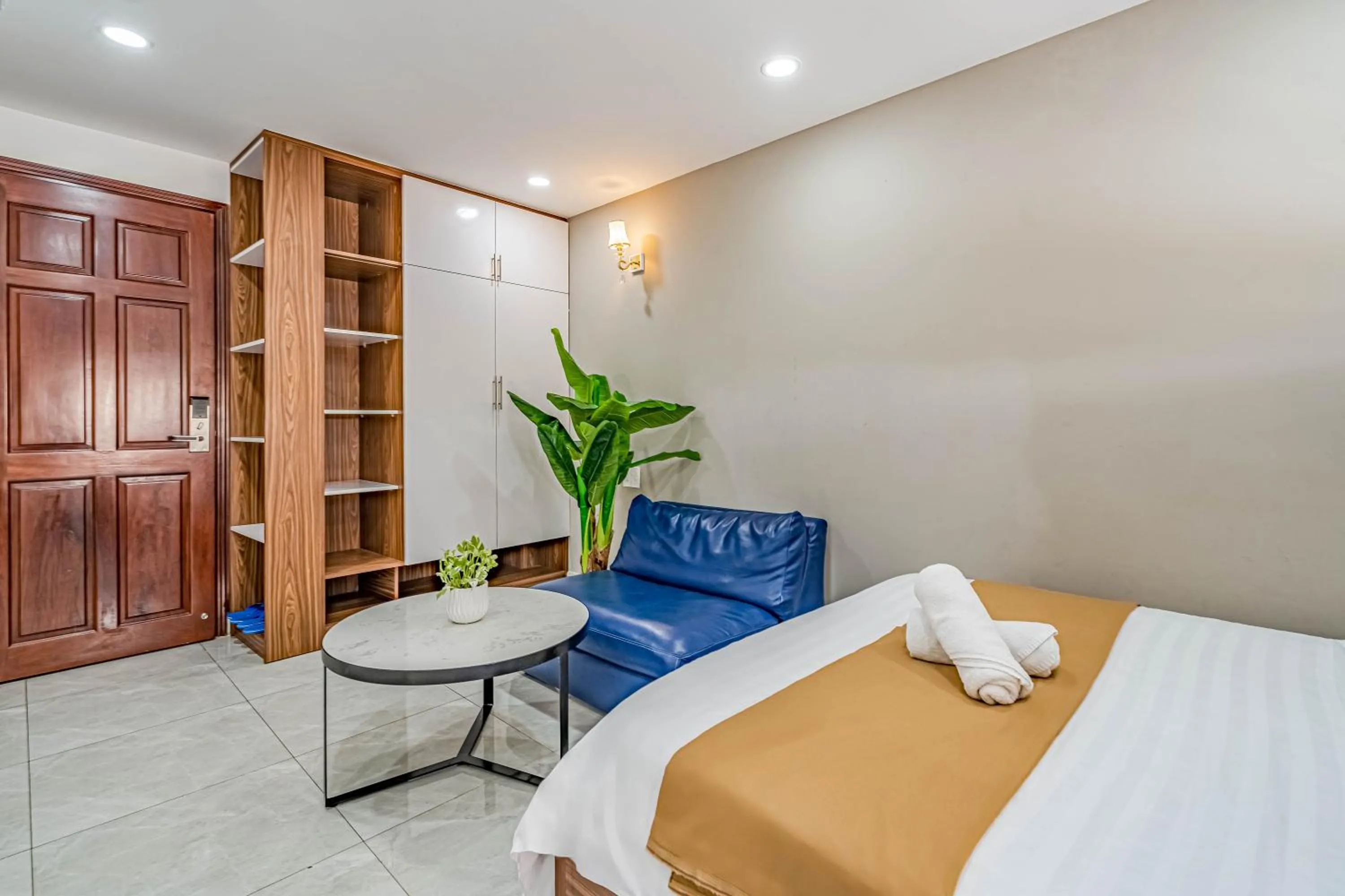 Bed in Spring Hill Apartment -The High Class