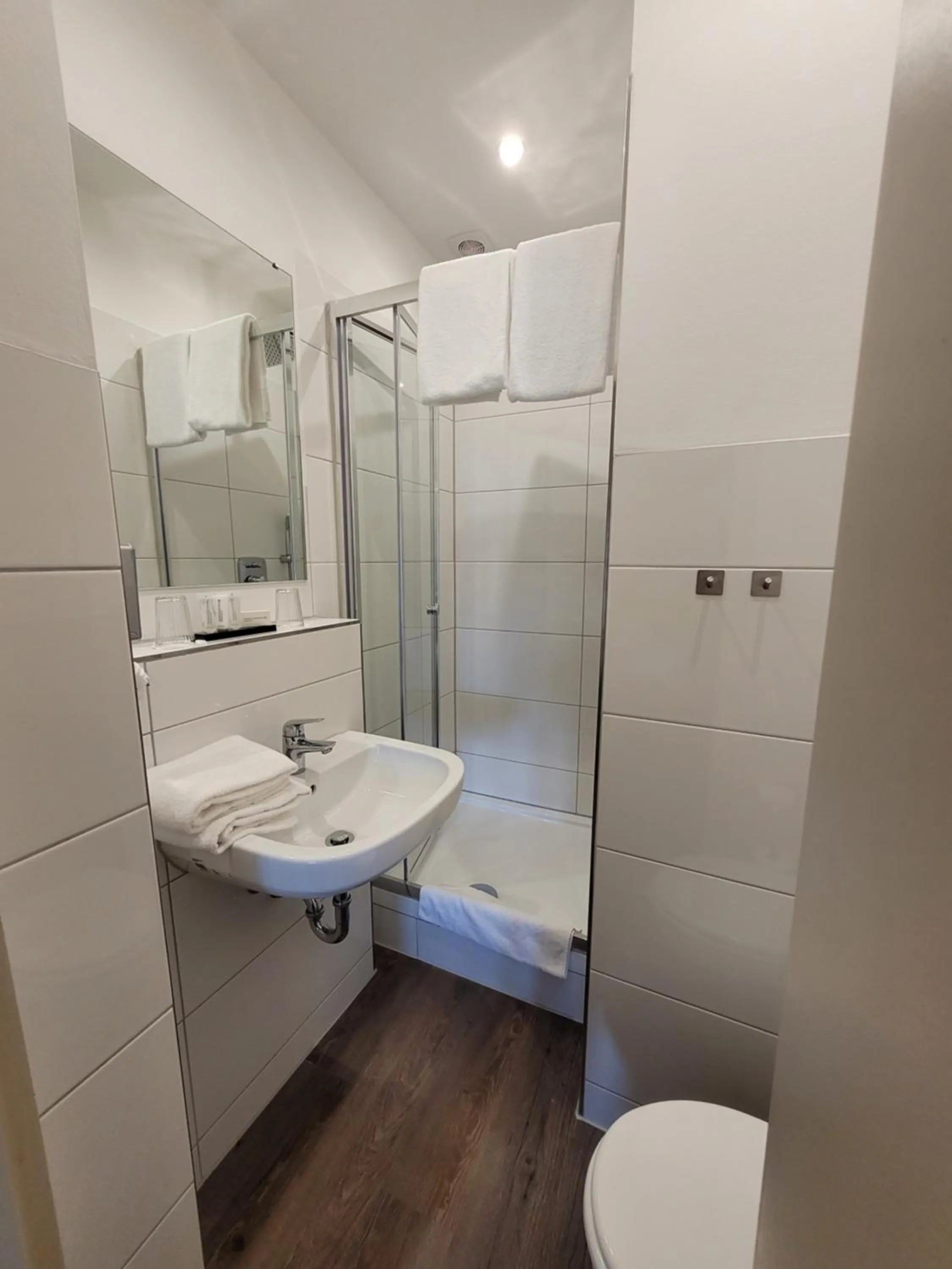 Shower in Hotel Rosengarten