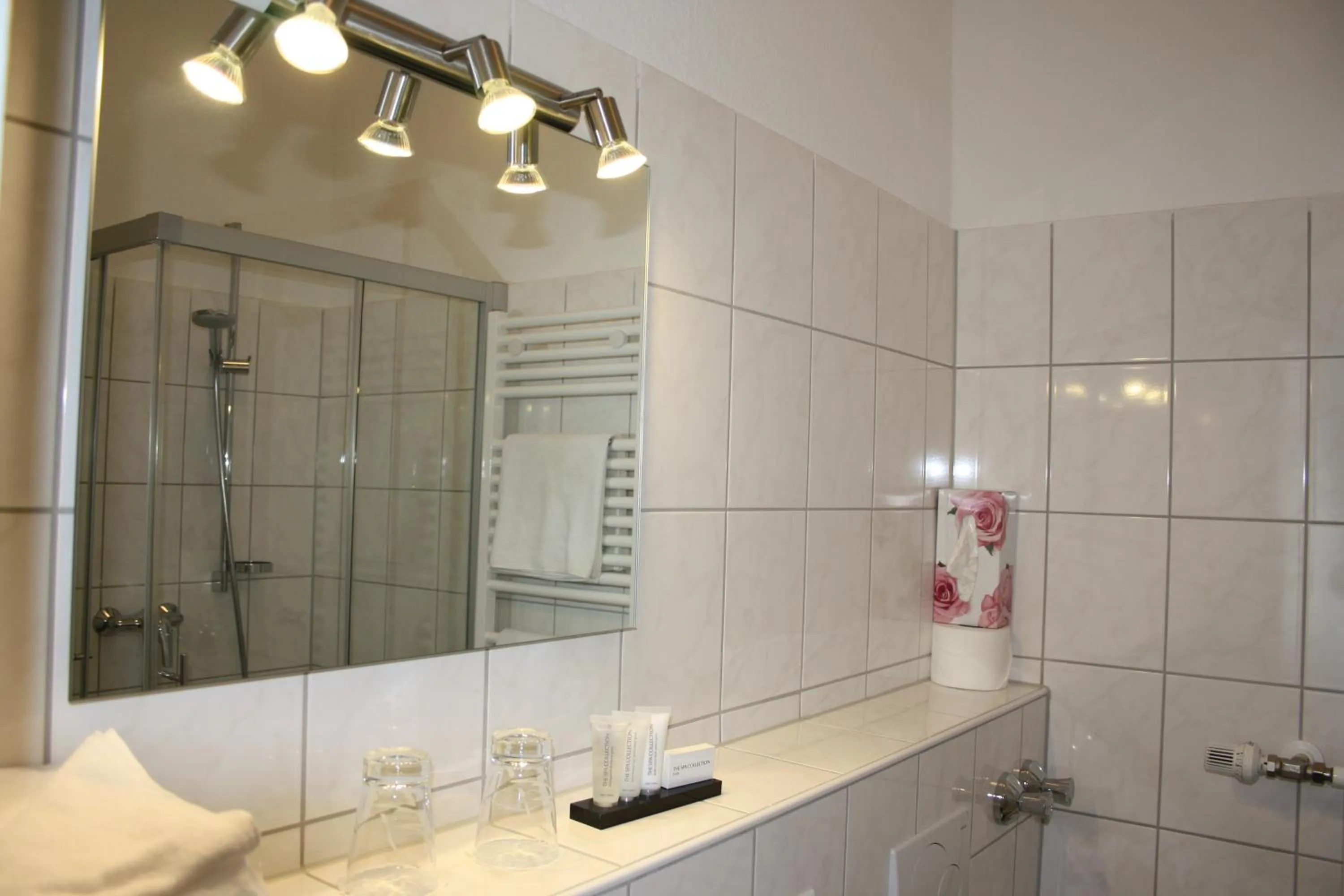 Photo of the whole room in Hotel Rosengarten