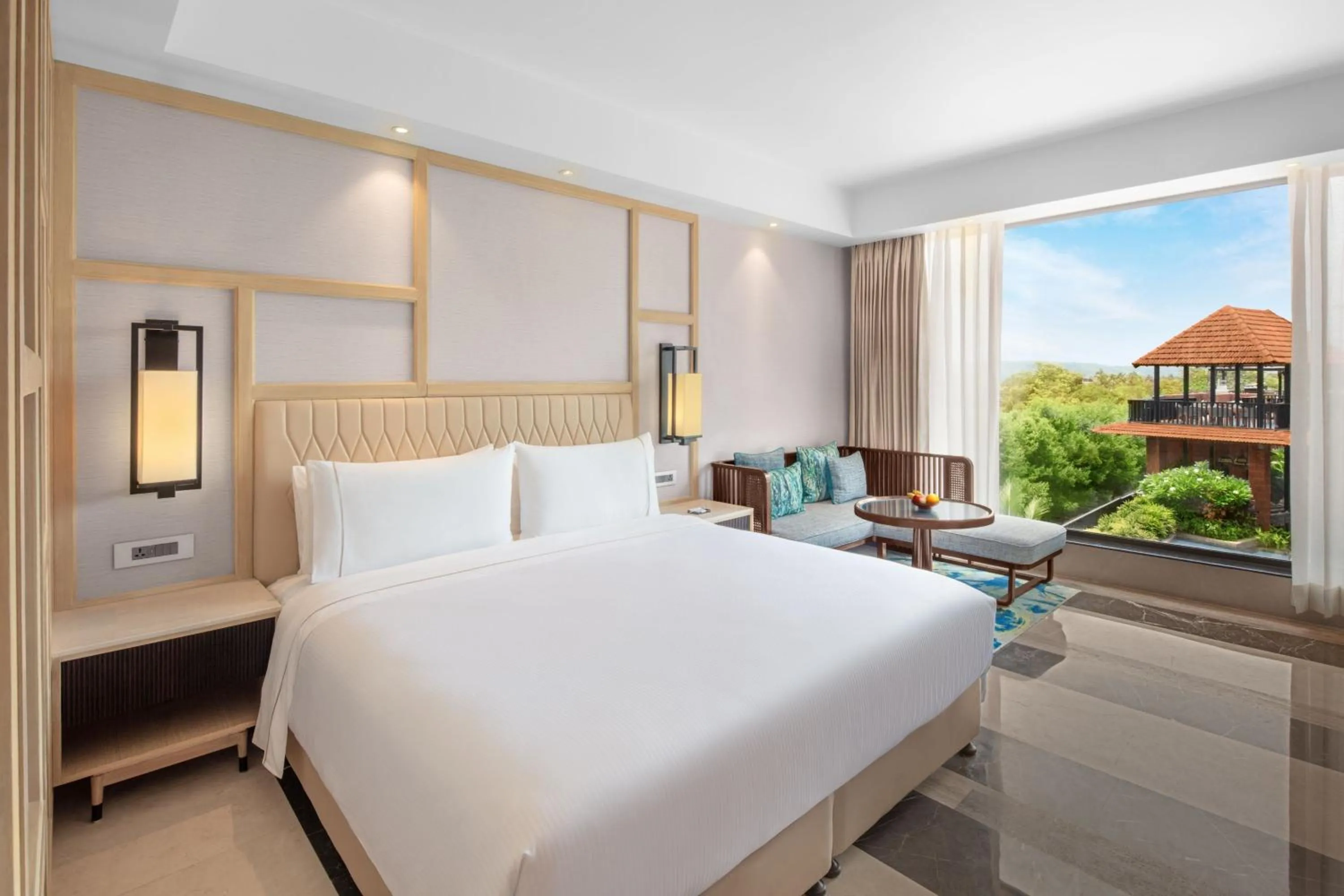 Photo of the whole room, Bed in The Westin Goa