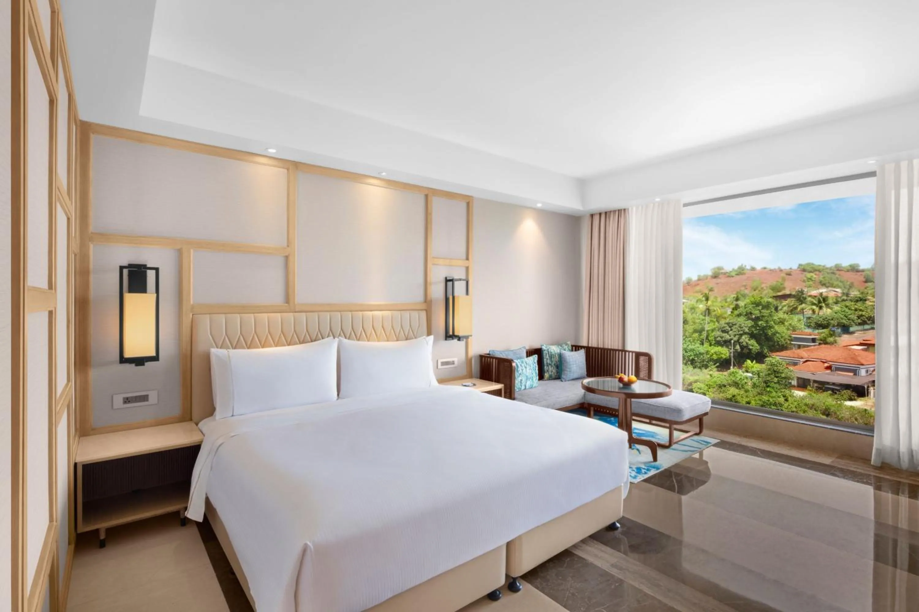 Photo of the whole room, Bed in The Westin Goa