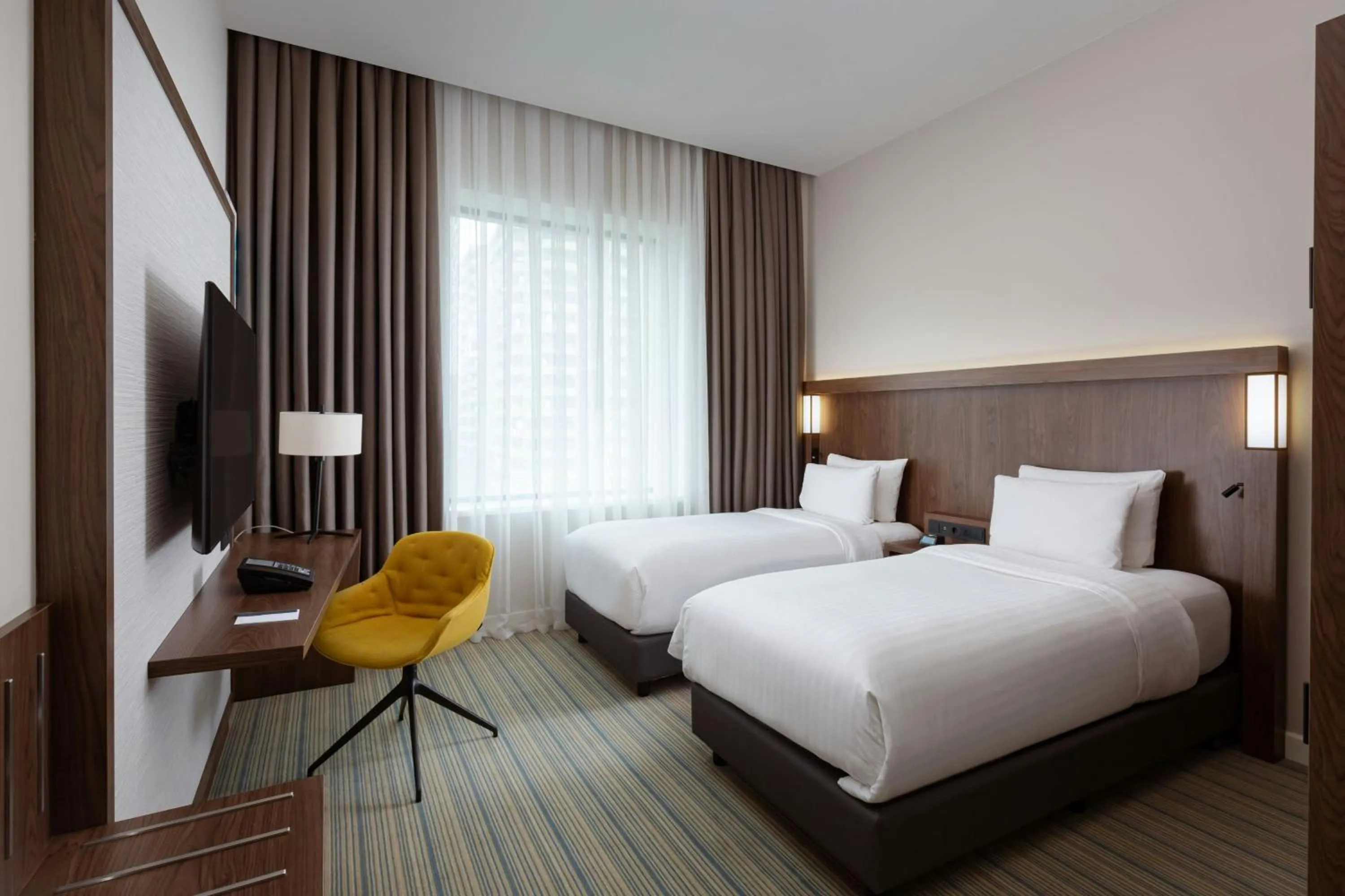 Photo of the whole room, Bed in Courtyard by Marriott Baku