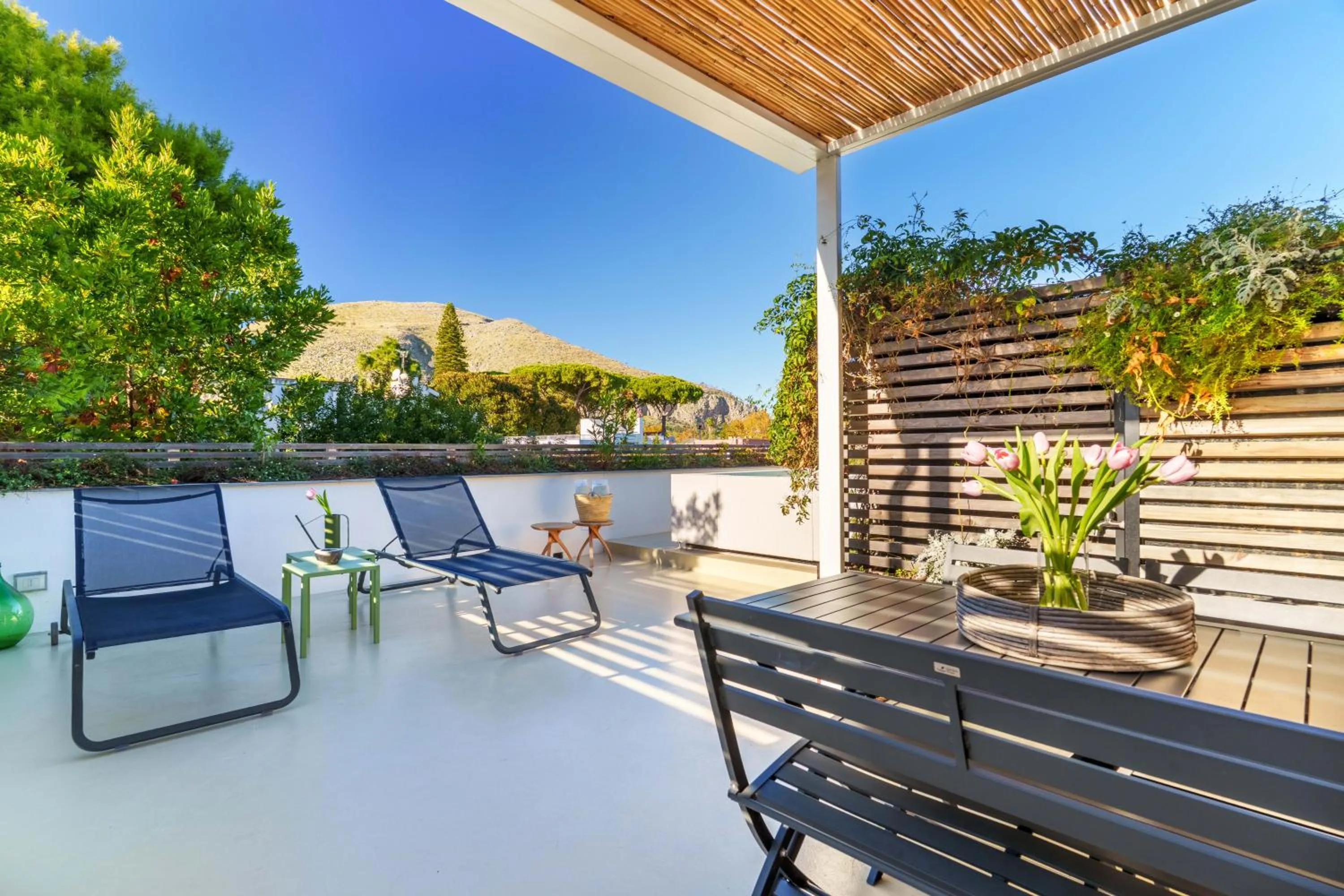 sunbed in Domìa Boutique Hotel e Cucina