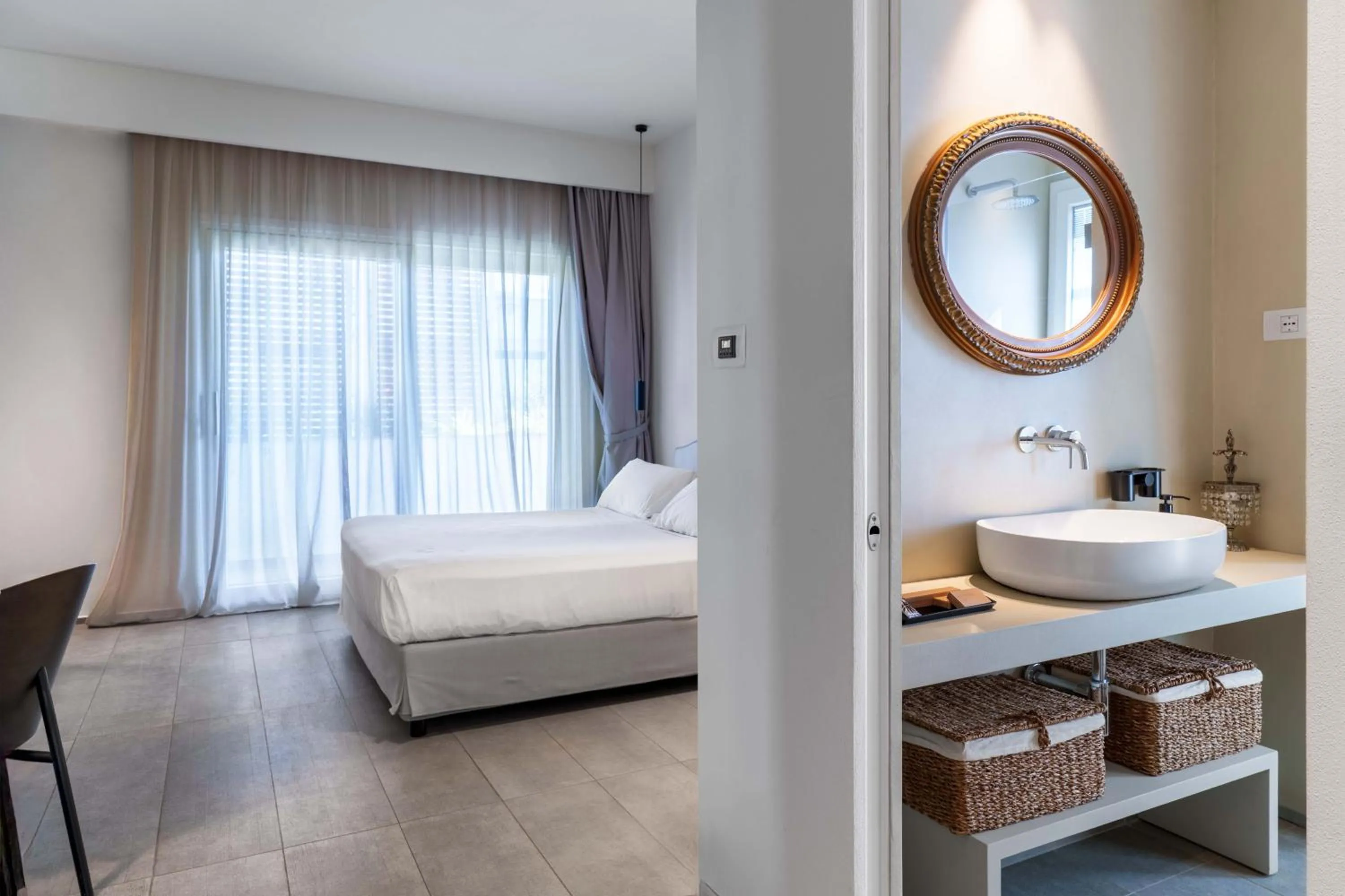 Photo of the whole room, Bed in Domìa Boutique Hotel e Cucina