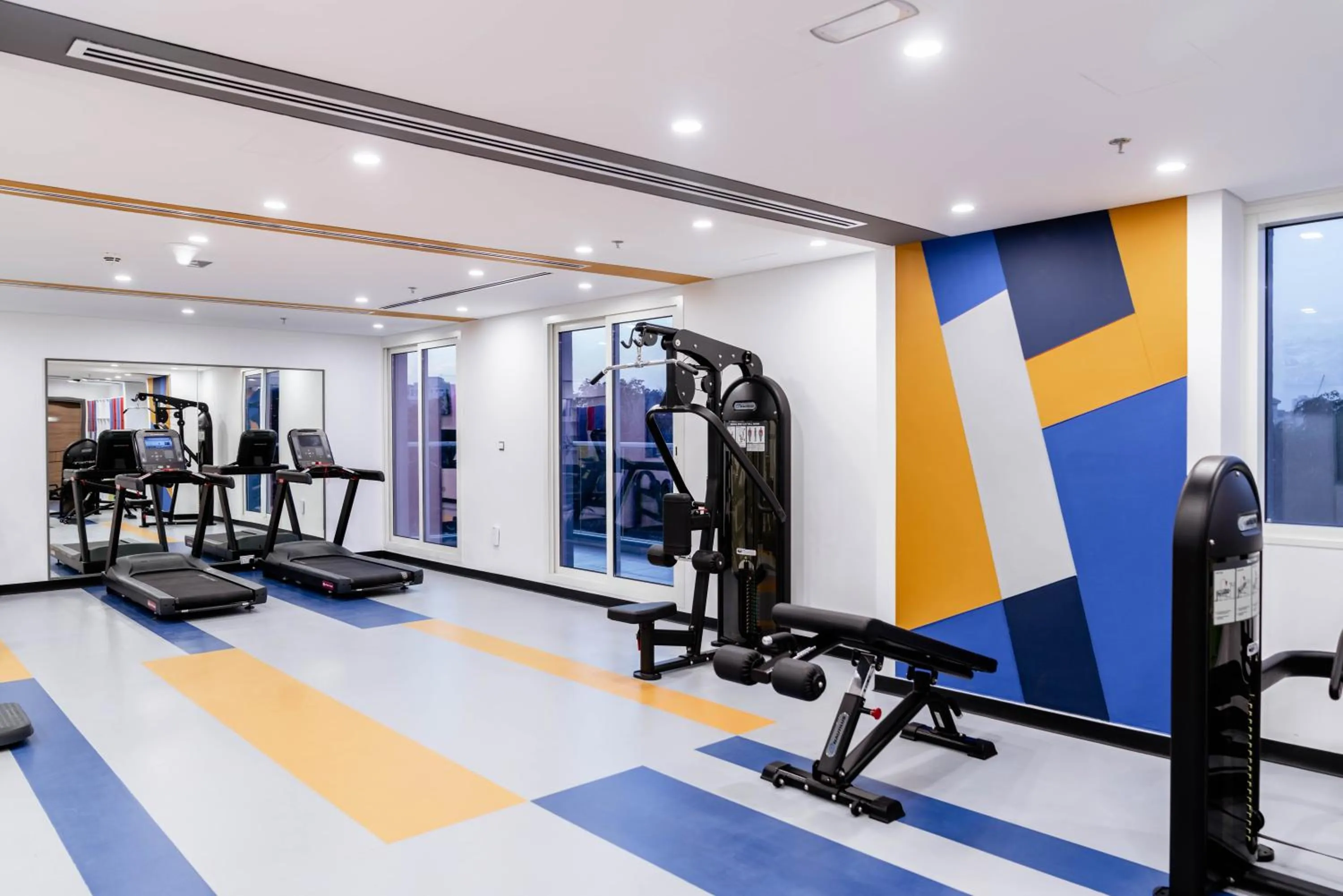 Fitness centre/facilities in Resivation Hotel