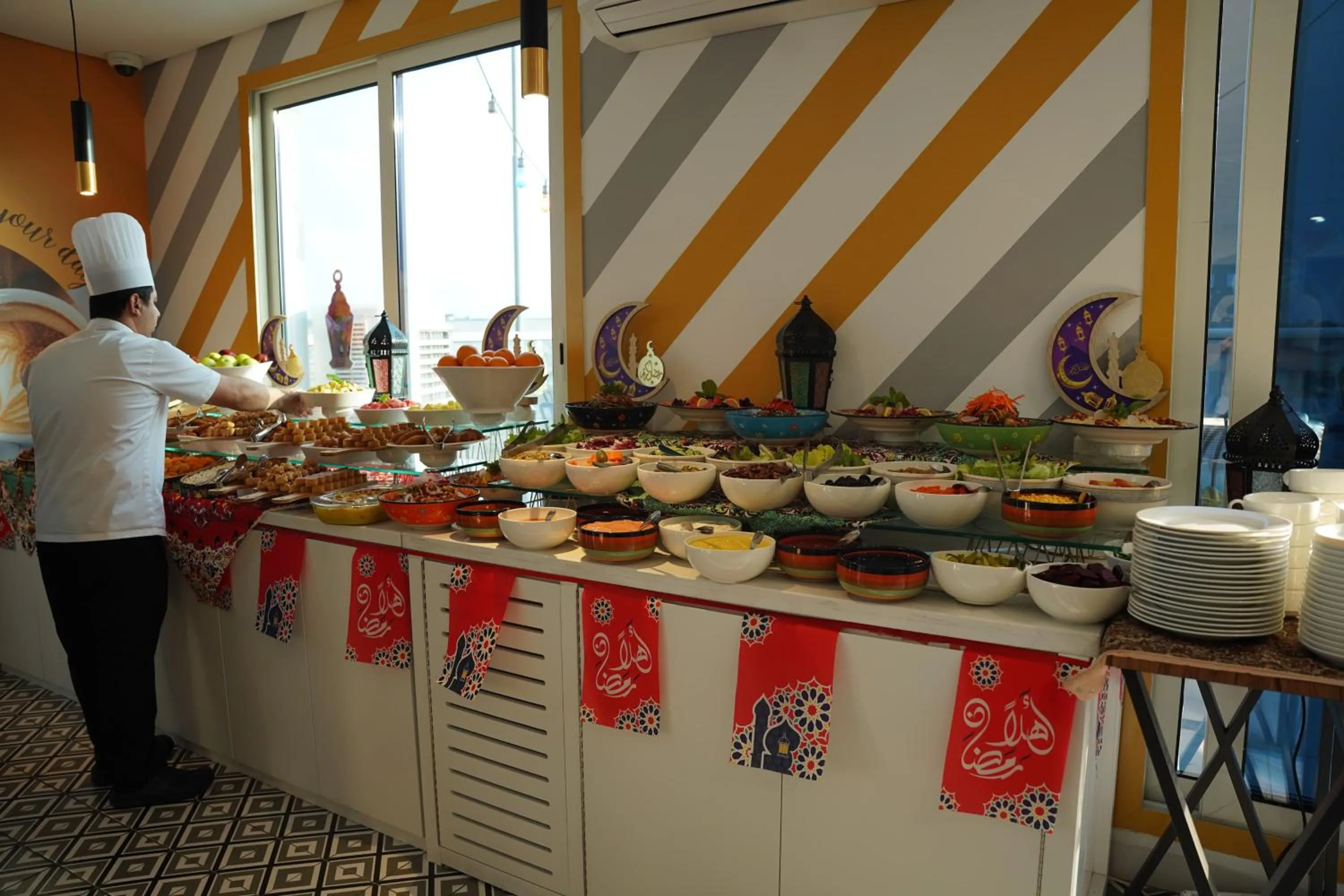 Restaurant/places to eat in Resivation Hotel