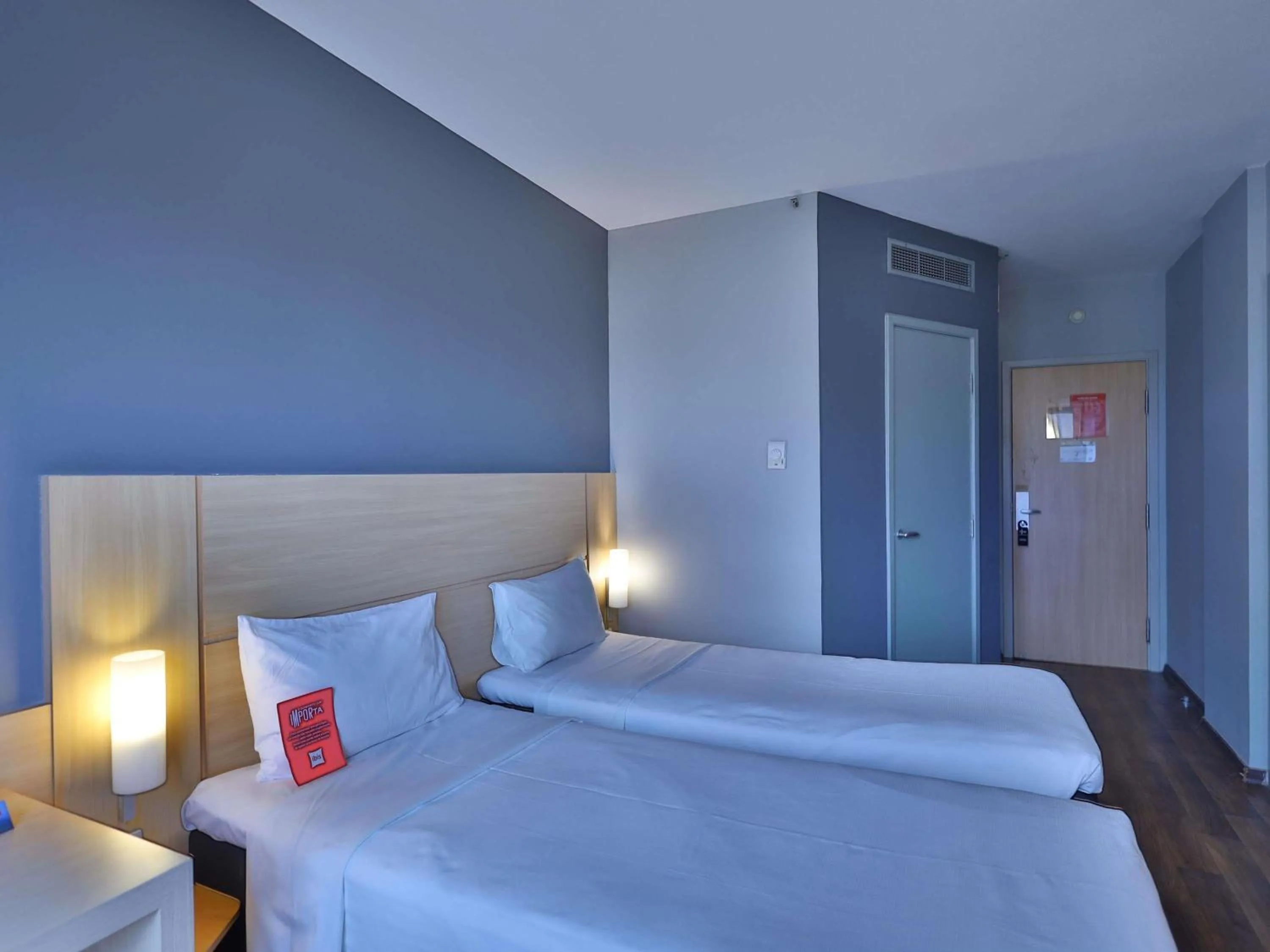 Bedroom, Bed in Ibis Salvador Rio Vermelho