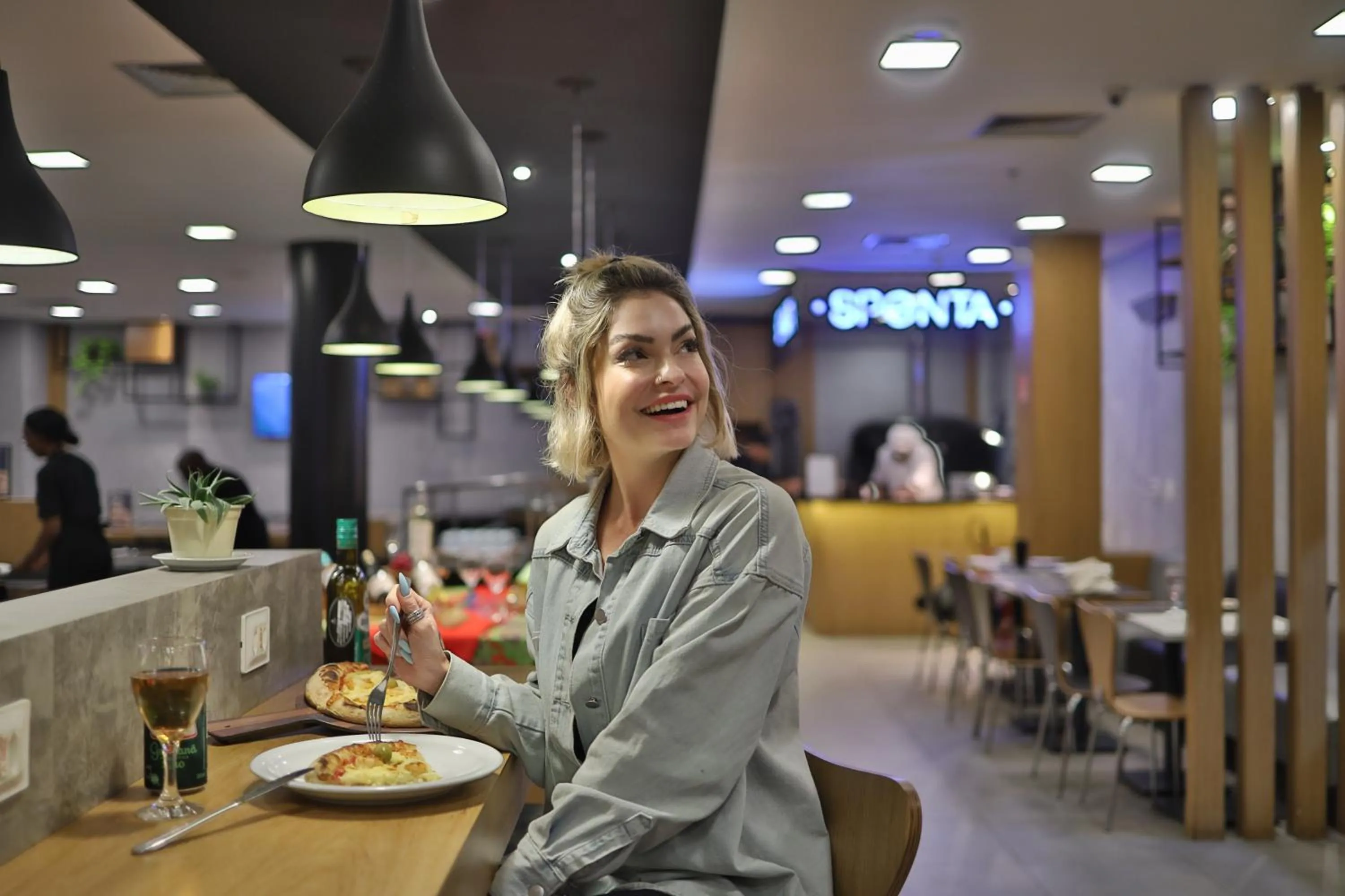 Restaurant/places to eat in Ibis Salvador Rio Vermelho