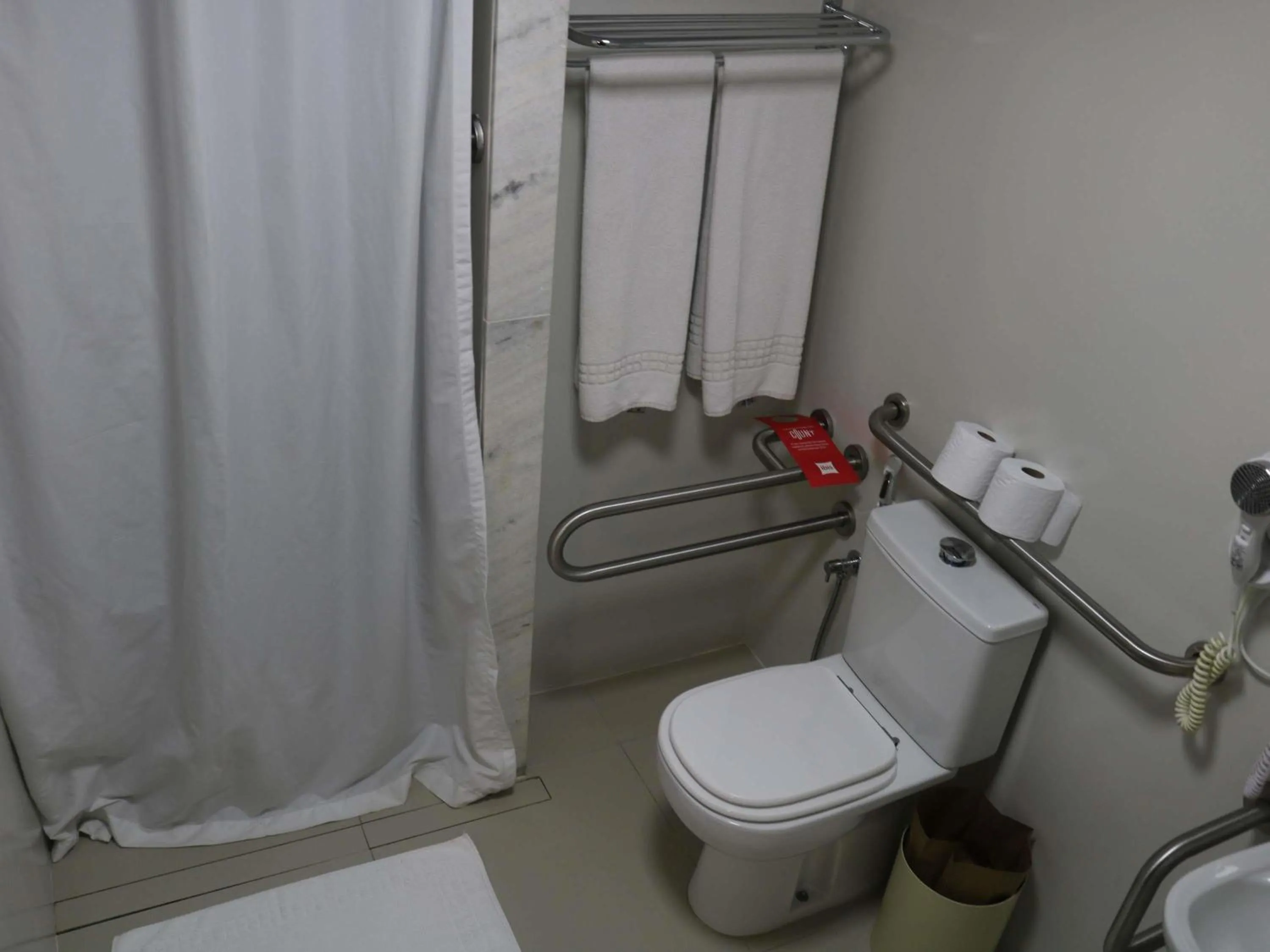 Bedroom in Ibis Salvador Rio Vermelho