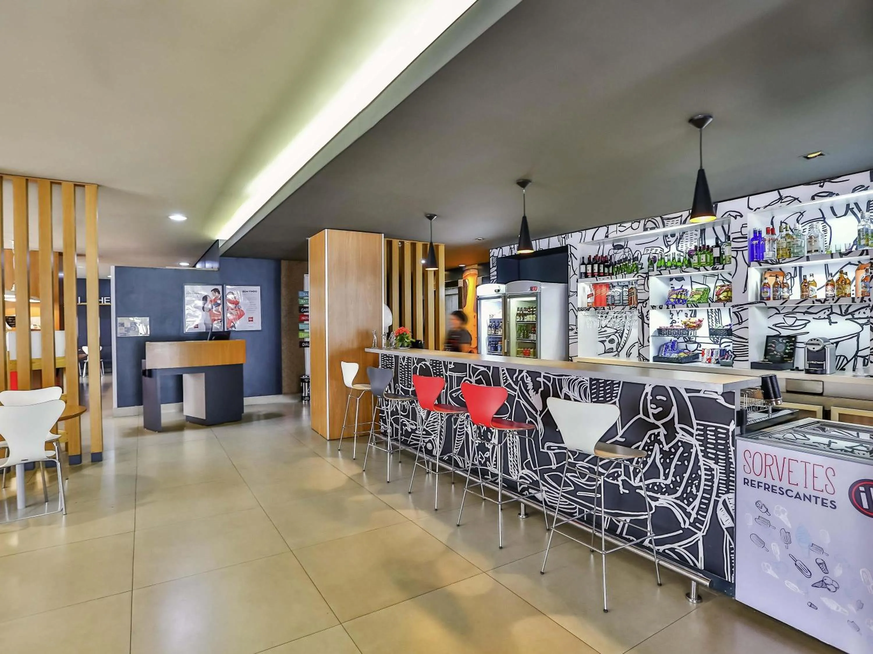Lounge or bar in ibis Goiânia