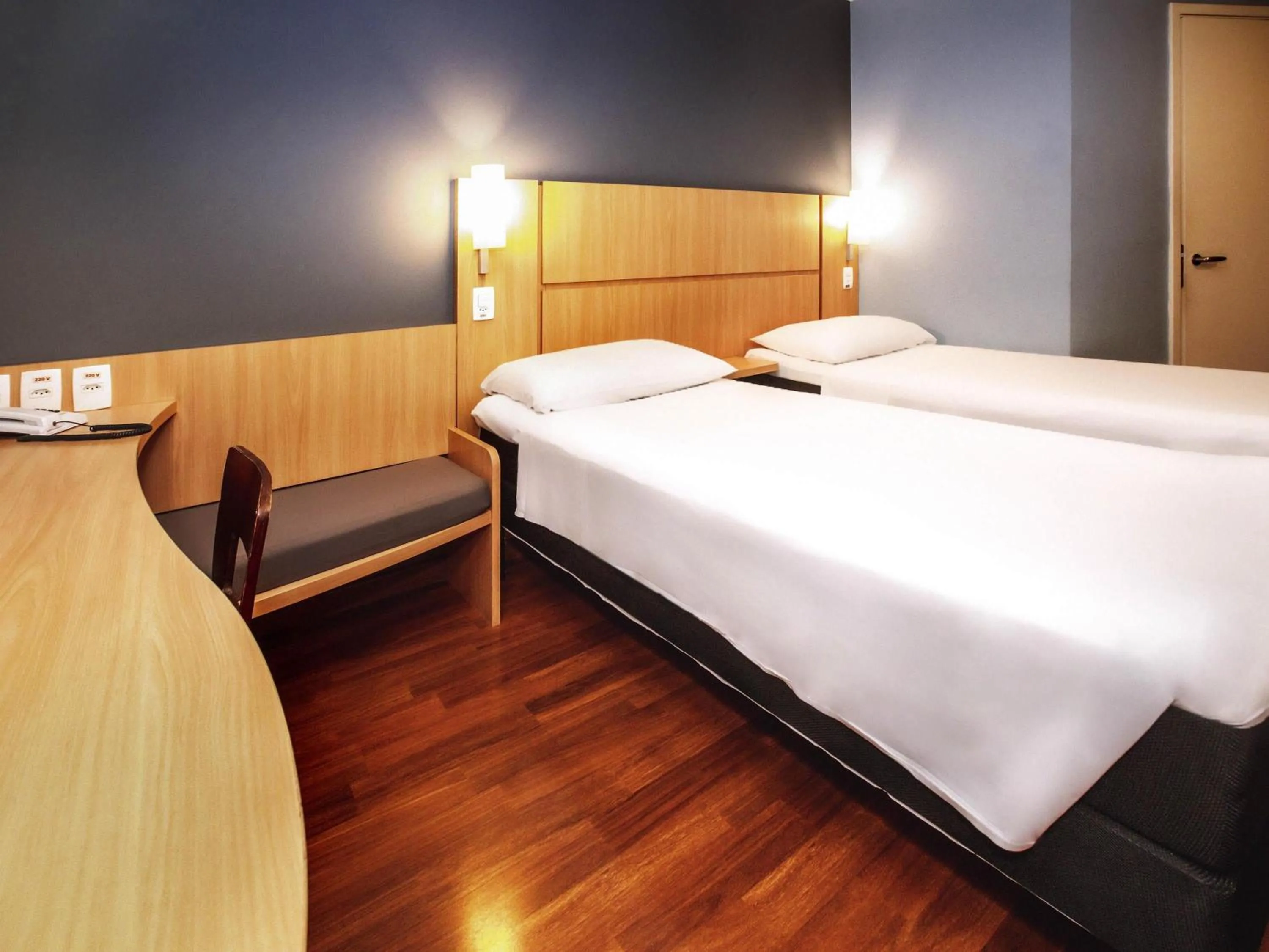 Bedroom, Bed in Ibis Belo Horizonte Savassi