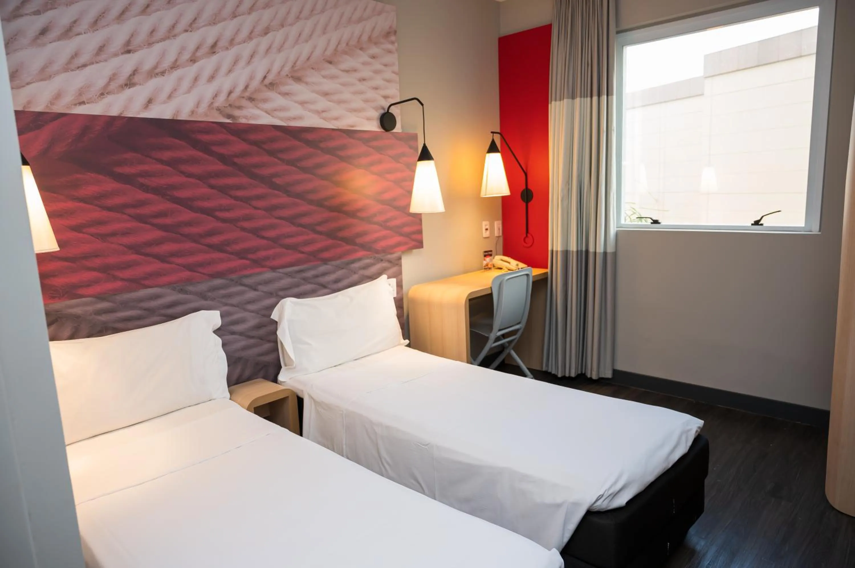 Bedroom, Bed in ibis Ribeirao Preto Shopping