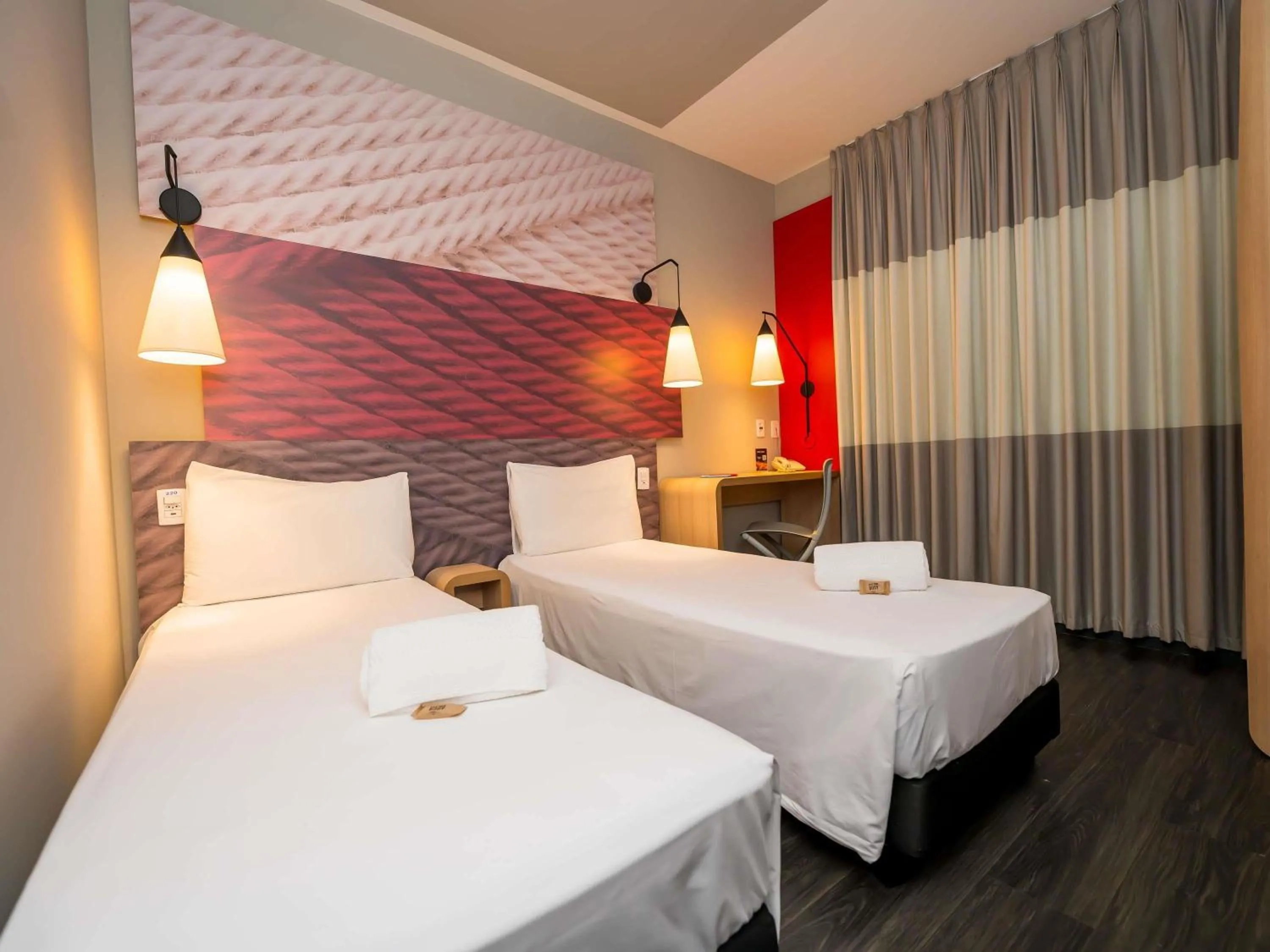 Bedroom, Bed in ibis Ribeirao Preto Shopping