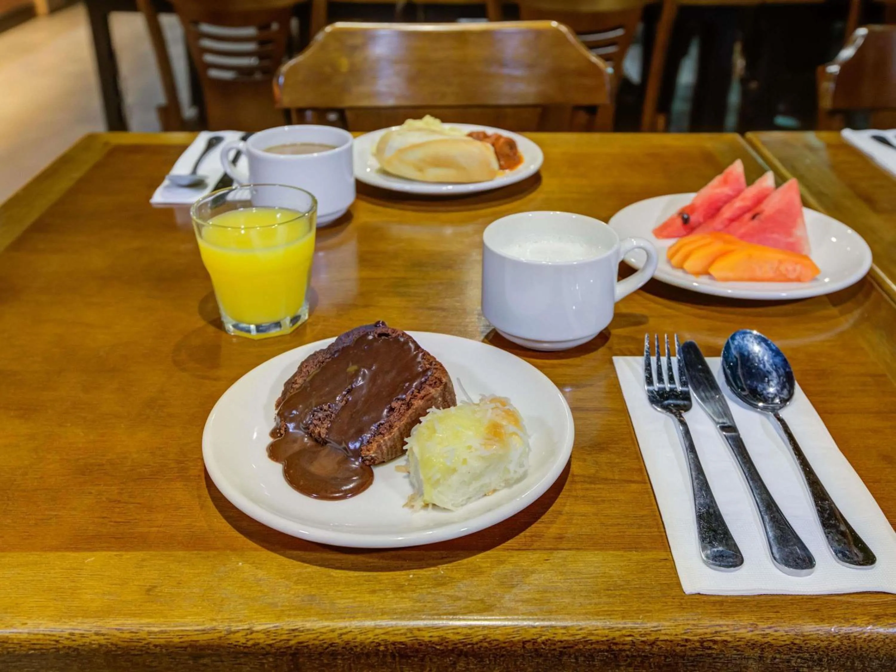 Restaurant/places to eat in ibis Rio de Janeiro Santos Dumont