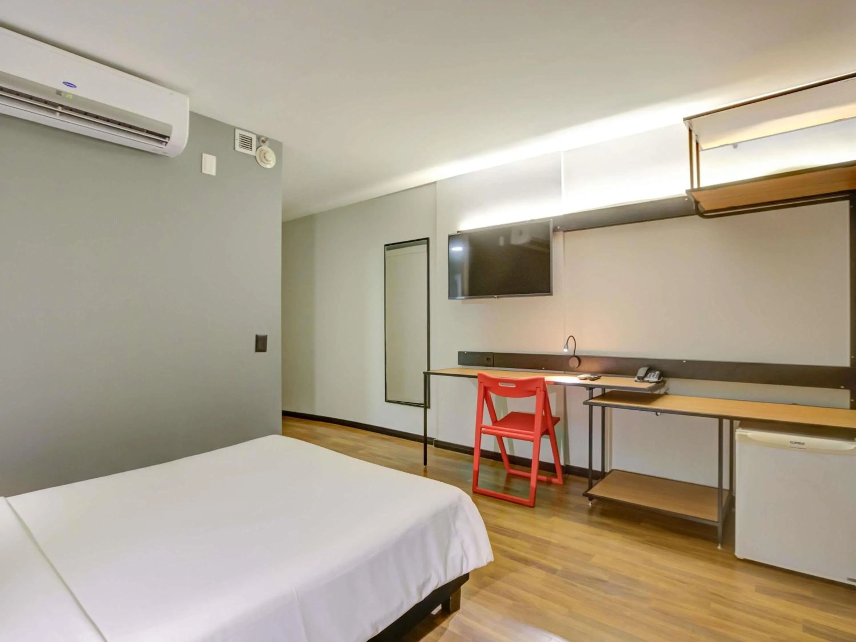 Bedroom, Bed in ibis Rio de Janeiro Santos Dumont