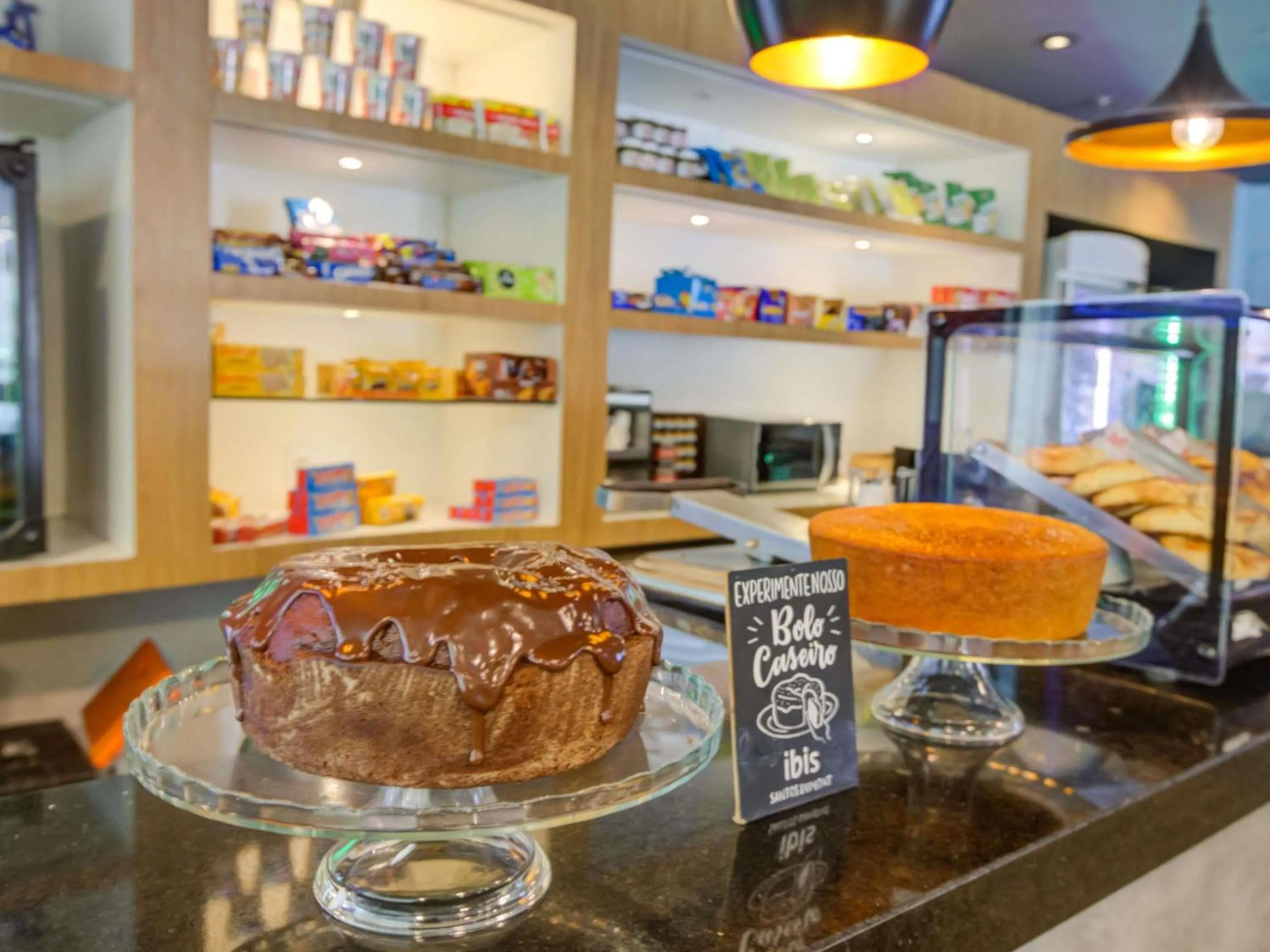 Lounge or bar in ibis Rio de Janeiro Santos Dumont