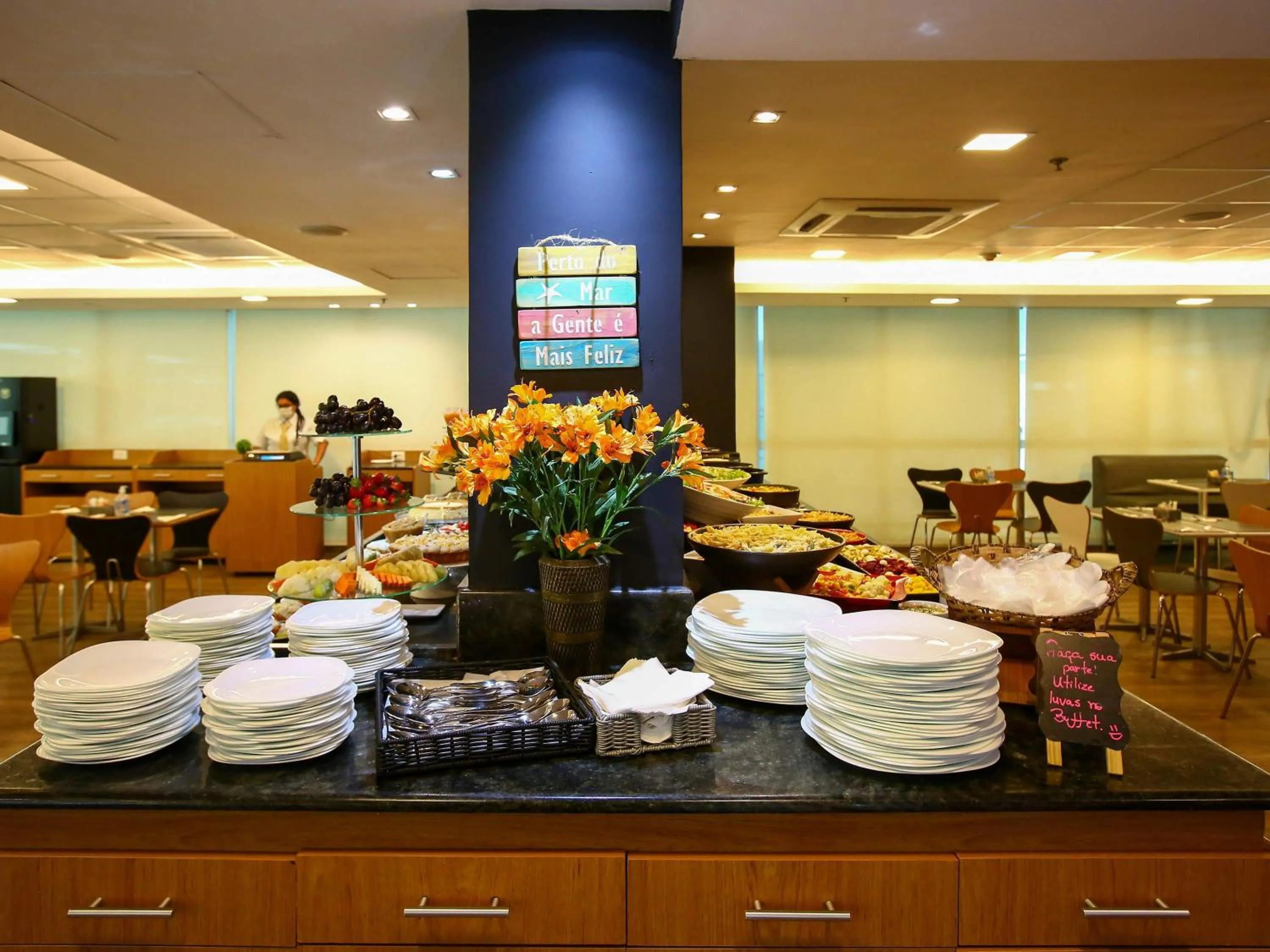 Restaurant/places to eat in ibis Rio de Janeiro Santos Dumont