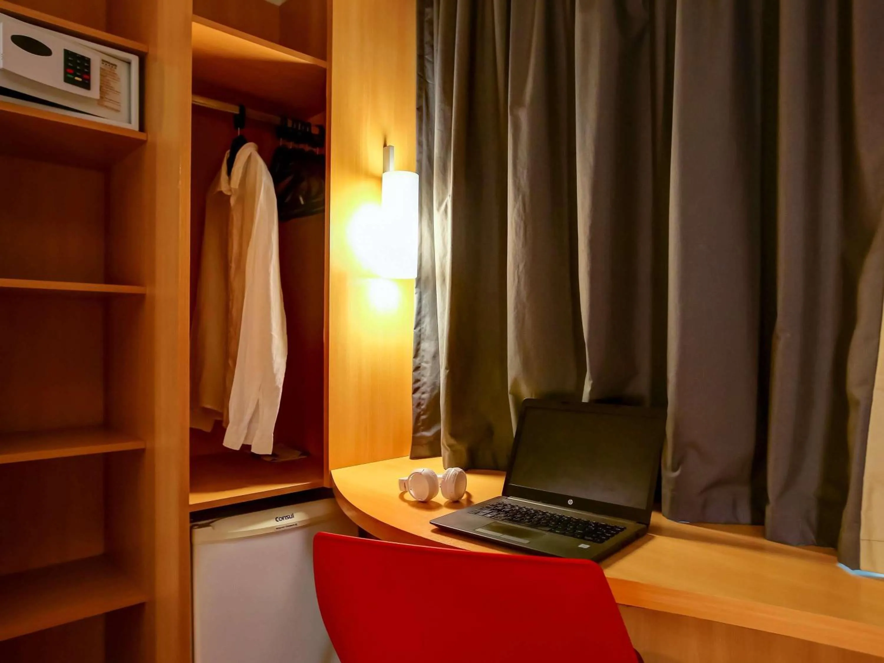 Bedroom in ibis Rio de Janeiro Santos Dumont