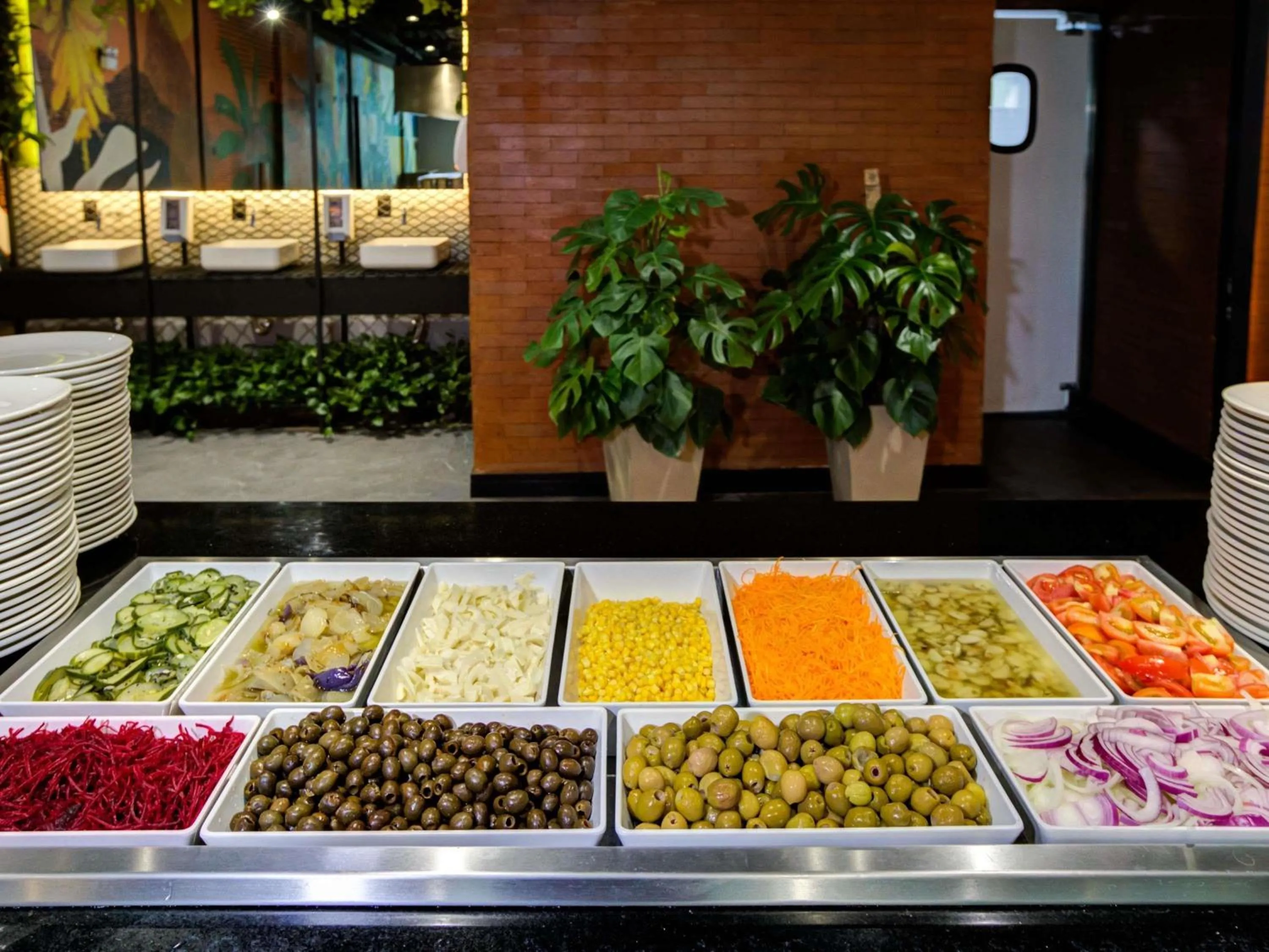 Restaurant/places to eat in ibis Rio de Janeiro Santos Dumont