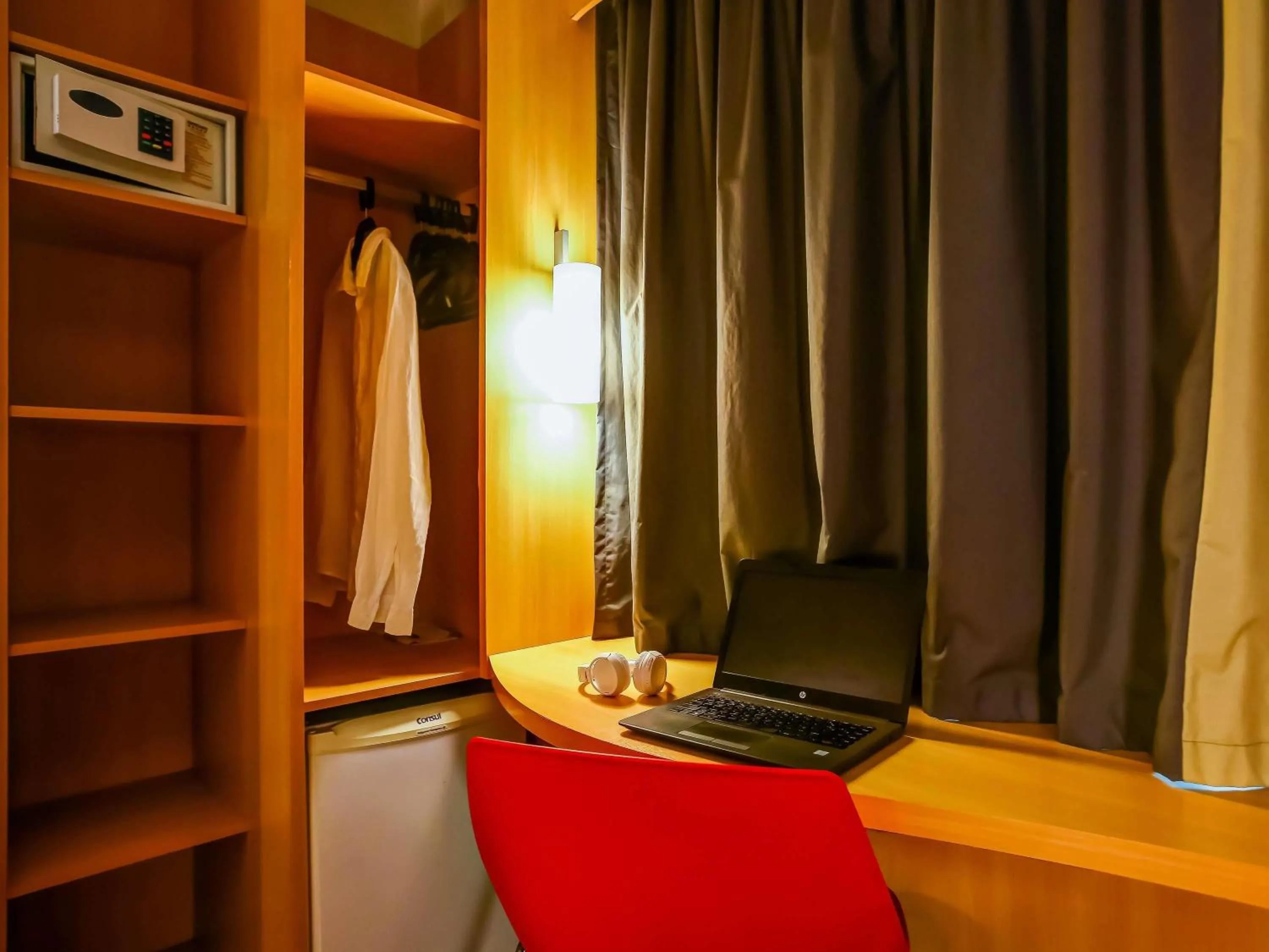 Bedroom in ibis Rio de Janeiro Santos Dumont