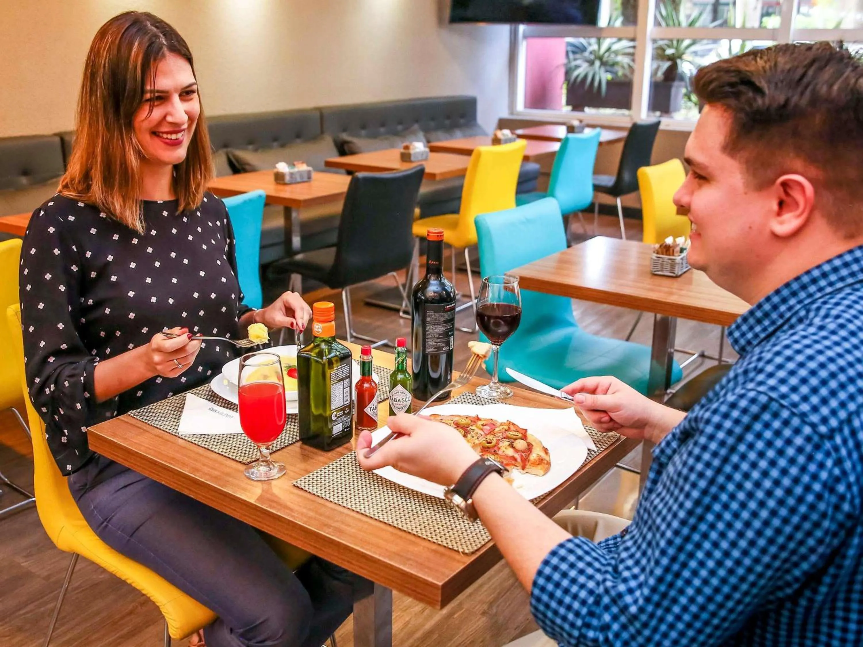 Restaurant/places to eat in Ibis Maringa