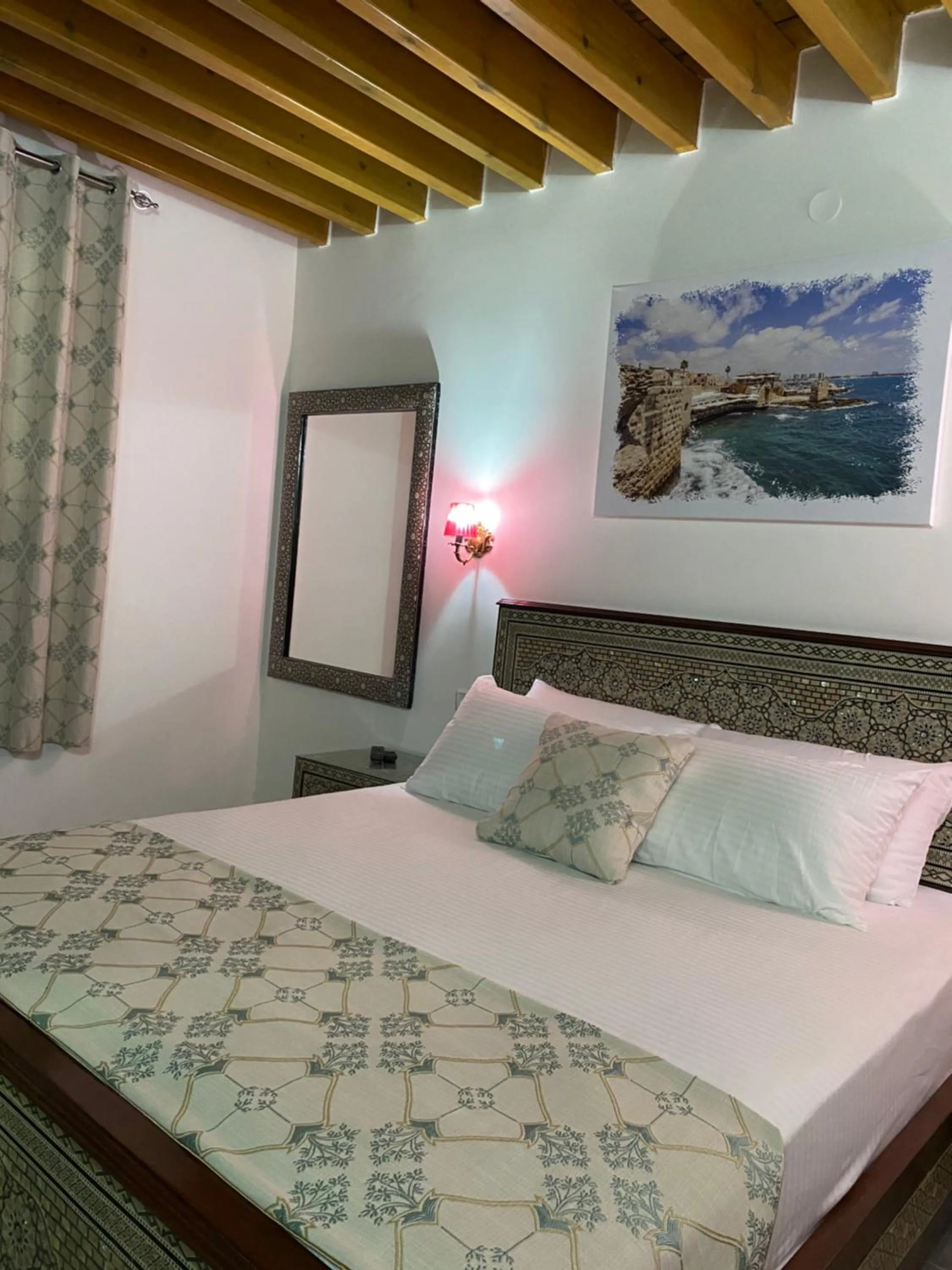 Bed in Bab al-sham funduk