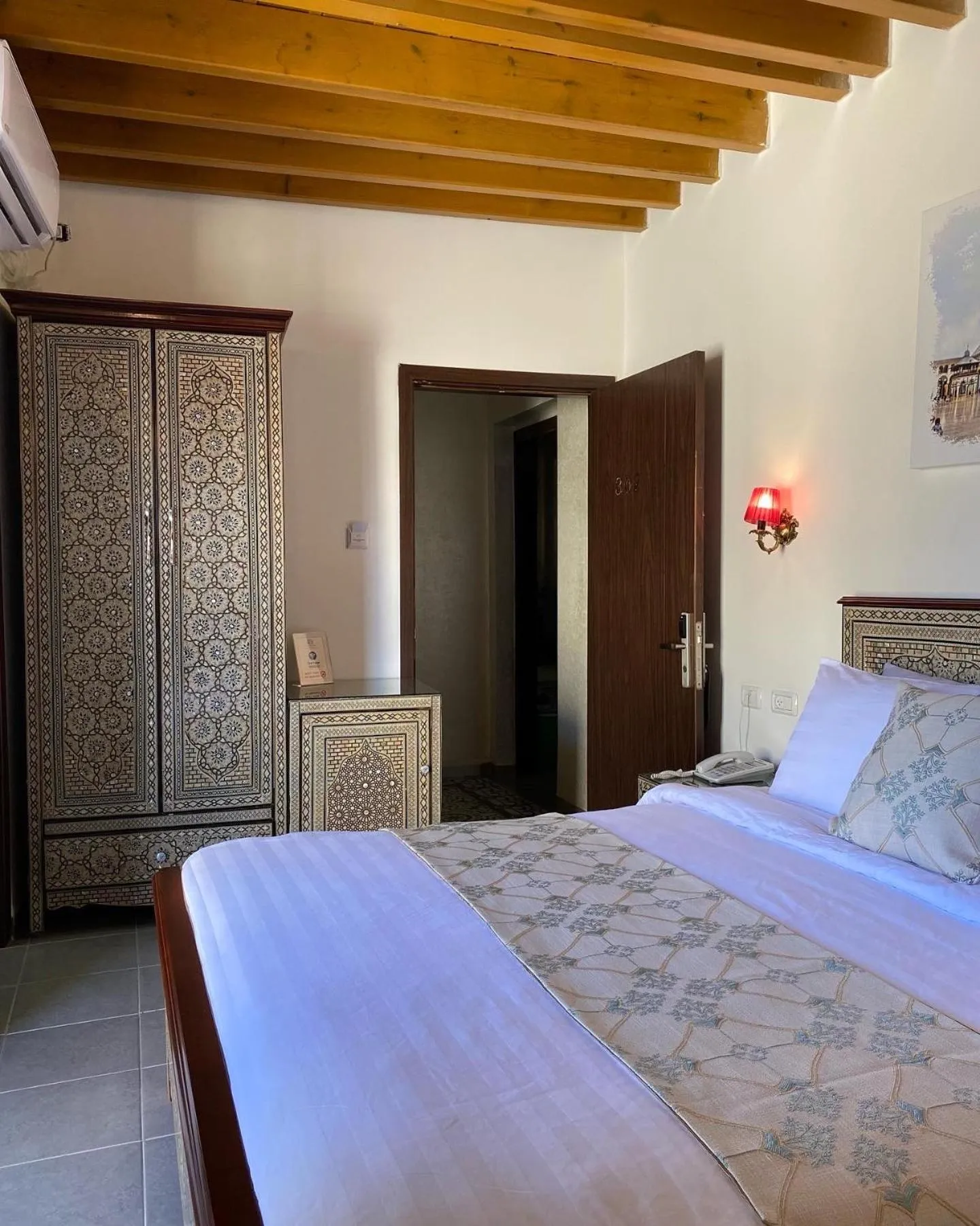 Bed in Bab al-sham funduk