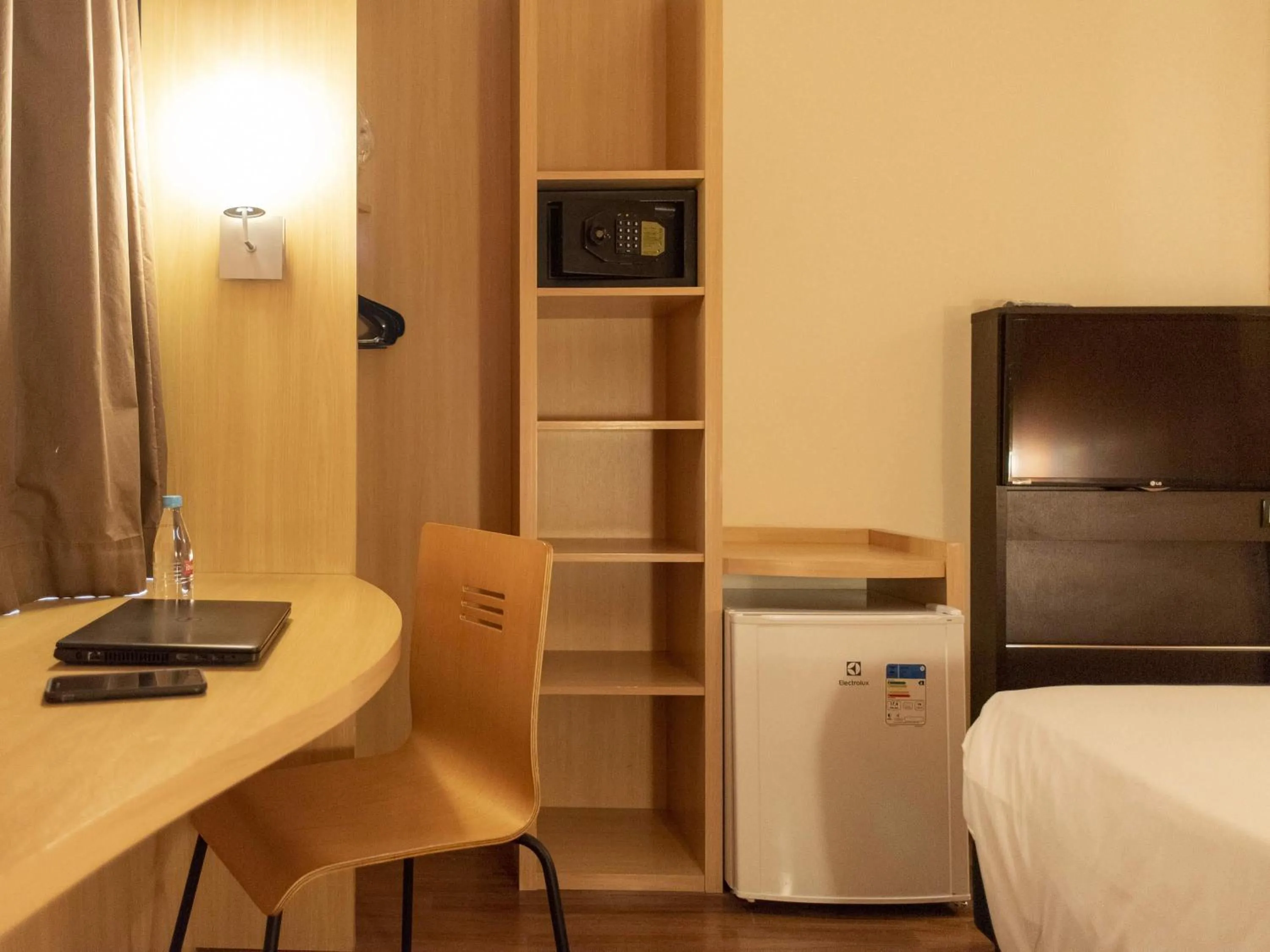 Bedroom, Bed in ibis Sao Paulo Barra Funda