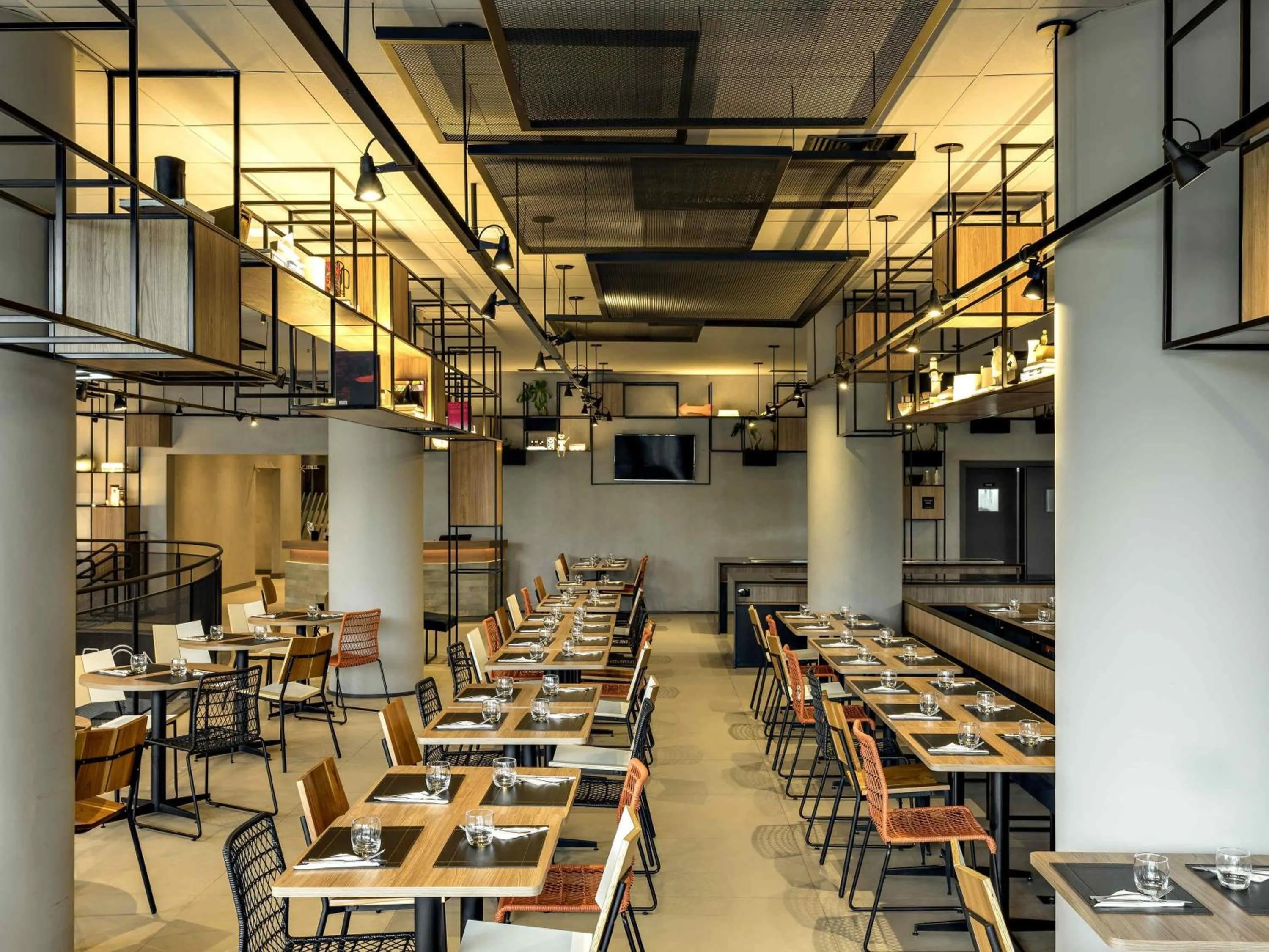 Restaurant/places to eat in ibis Sao Paulo Barra Funda