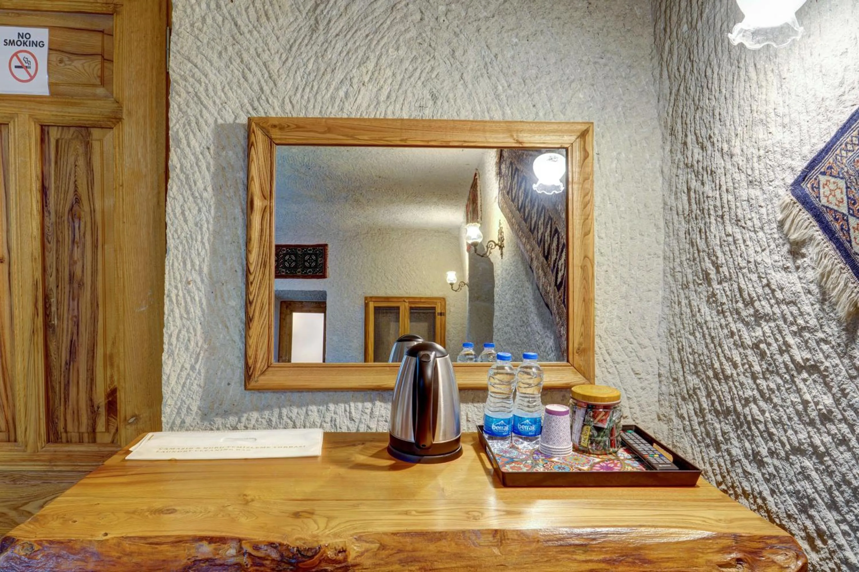 Coffee/tea facilities in Avilla Cave Hotel
