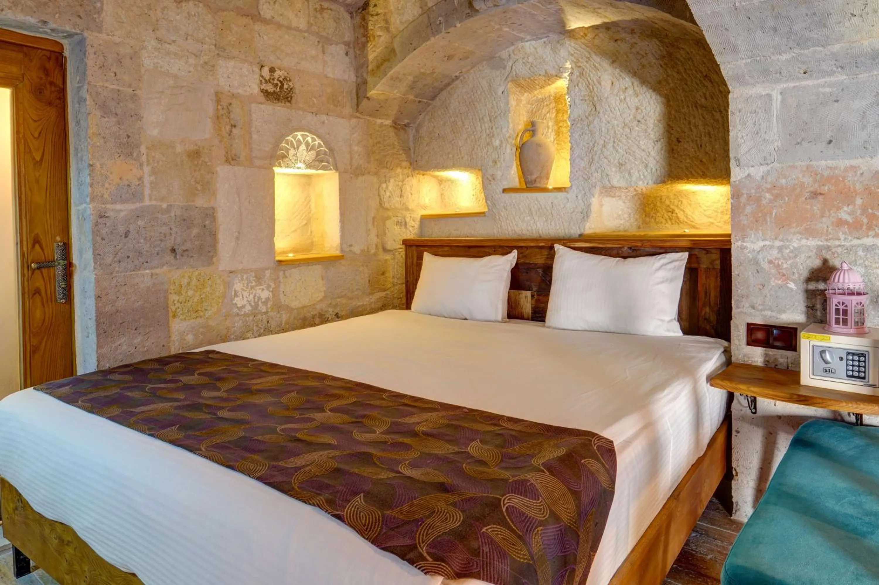 Bed in Avilla Cave Hotel