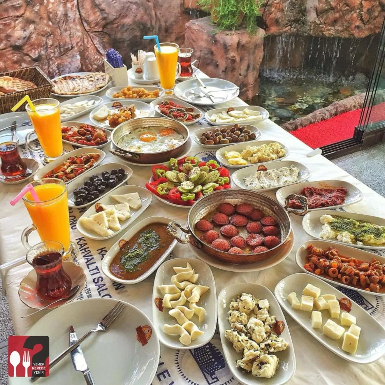 Food in Avilla Cave Hotel