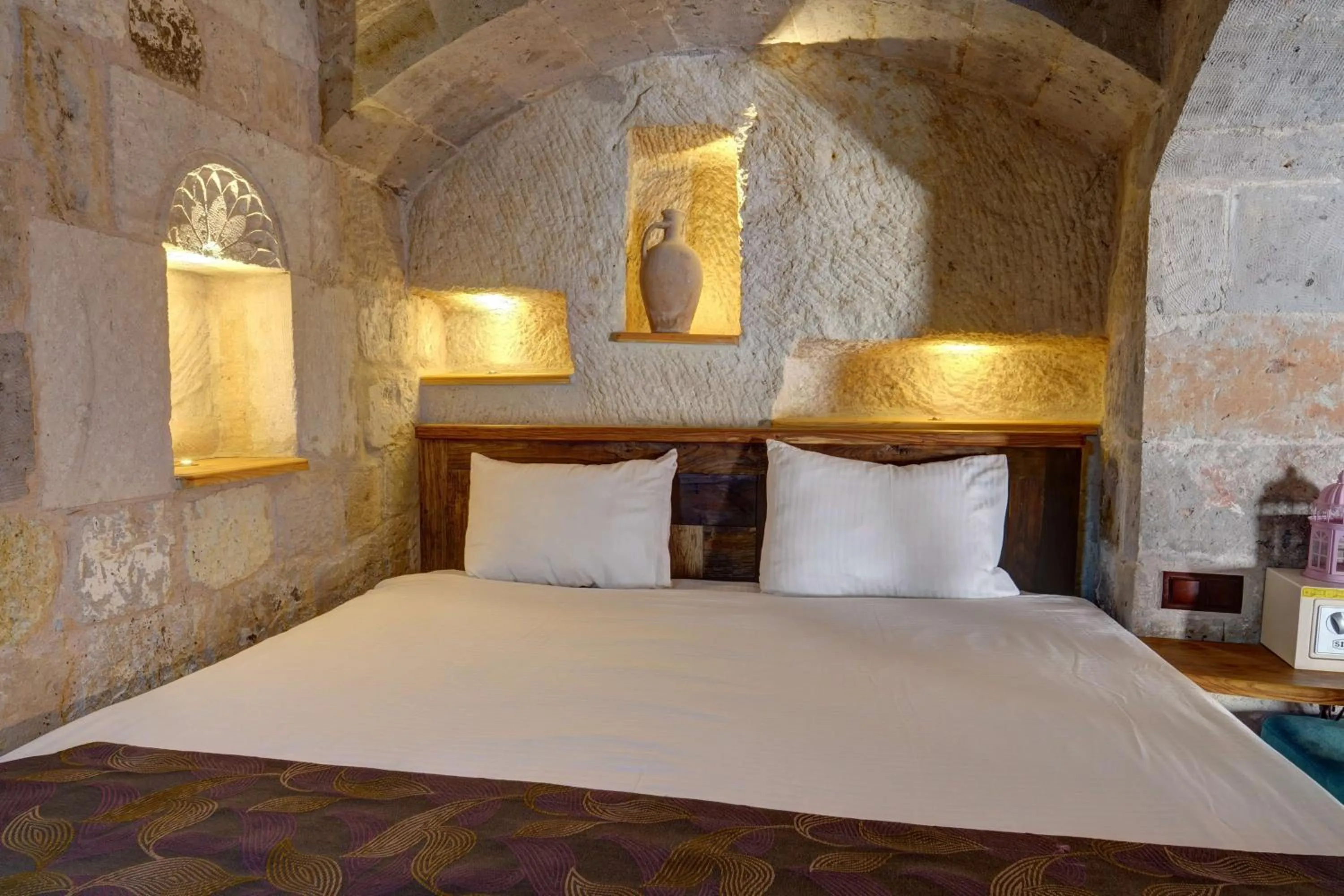 Bed in Avilla Cave Hotel