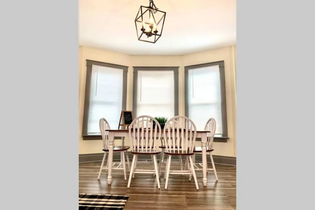 Dining area in The Hennepin House- With Private Yard & Parking, Minutes From Falls & Casino by Niagara Hospitality