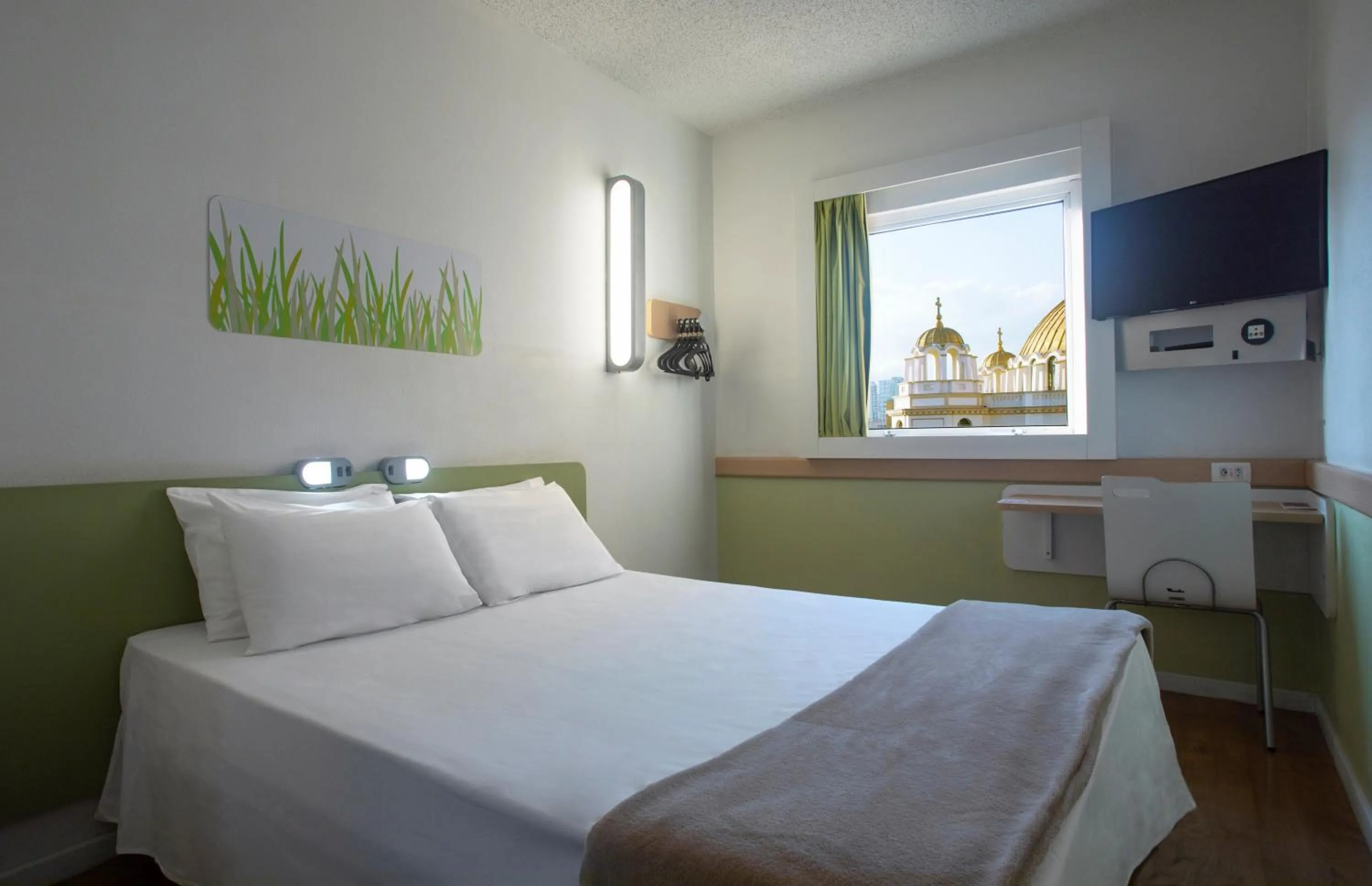 Photo of the whole room, Bed in ibis budget Sao Paulo Paraiso