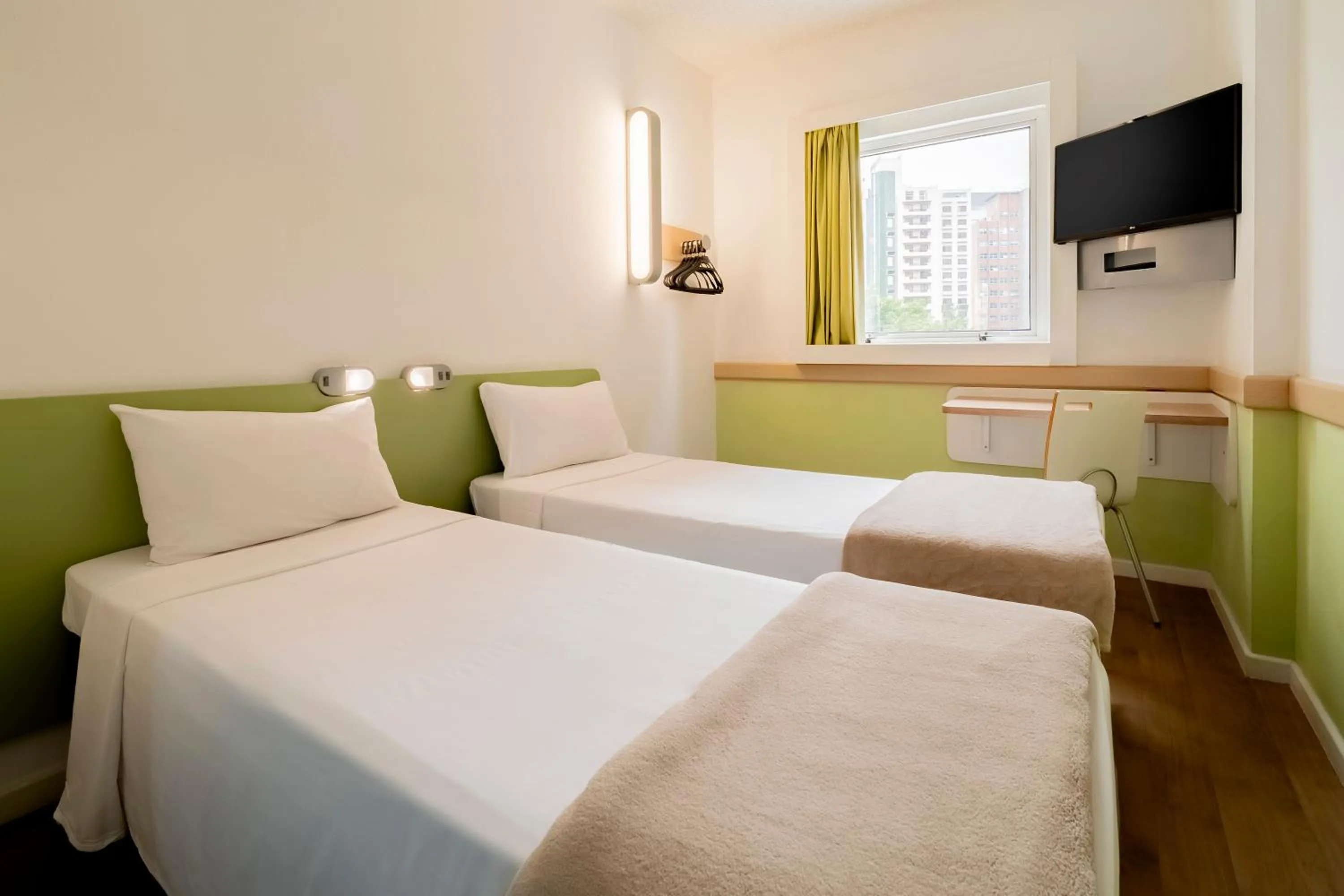 Bed in ibis budget Sao Paulo Paraiso