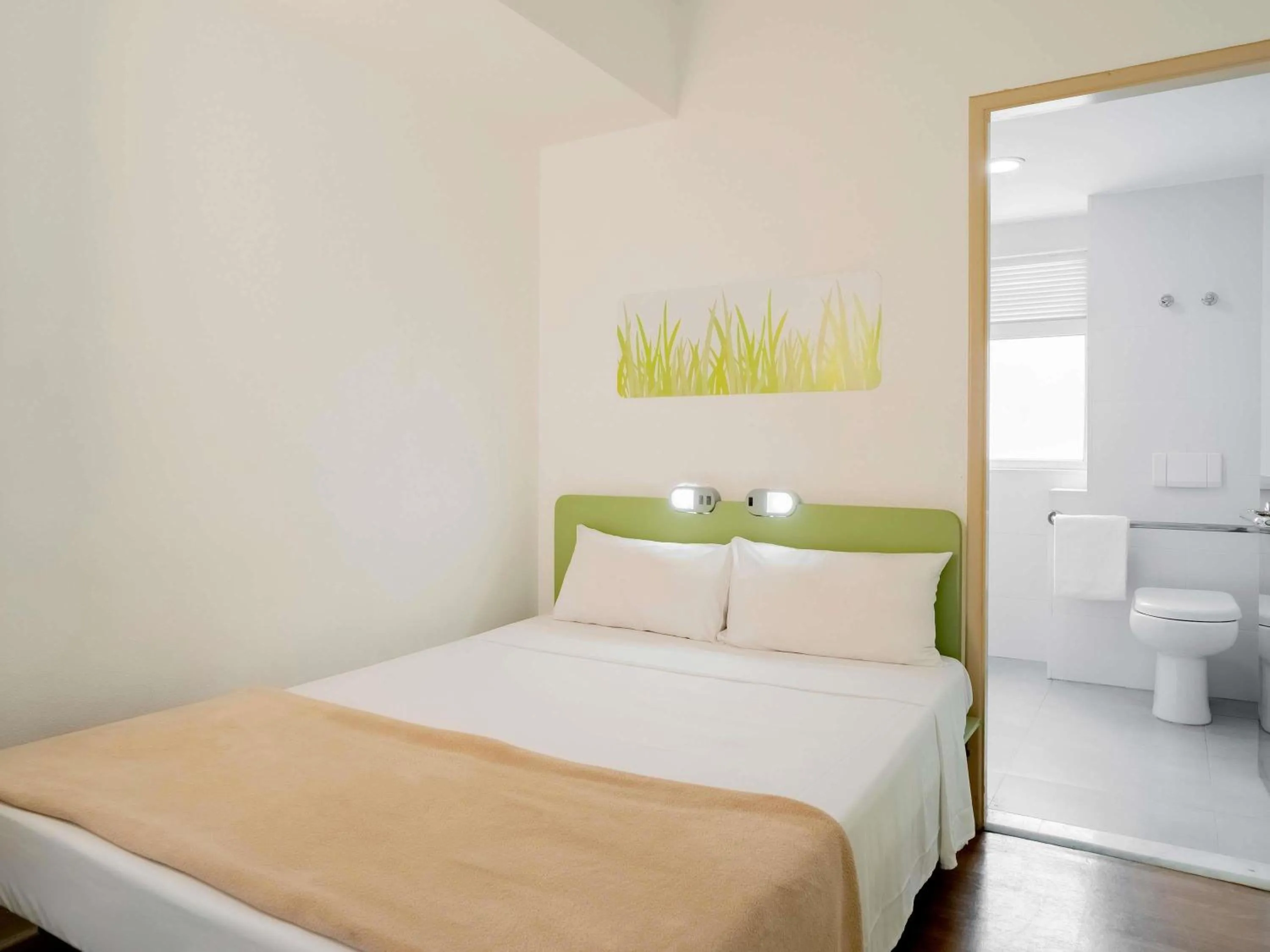 Bedroom, Bed in ibis budget Sao Paulo Paraiso