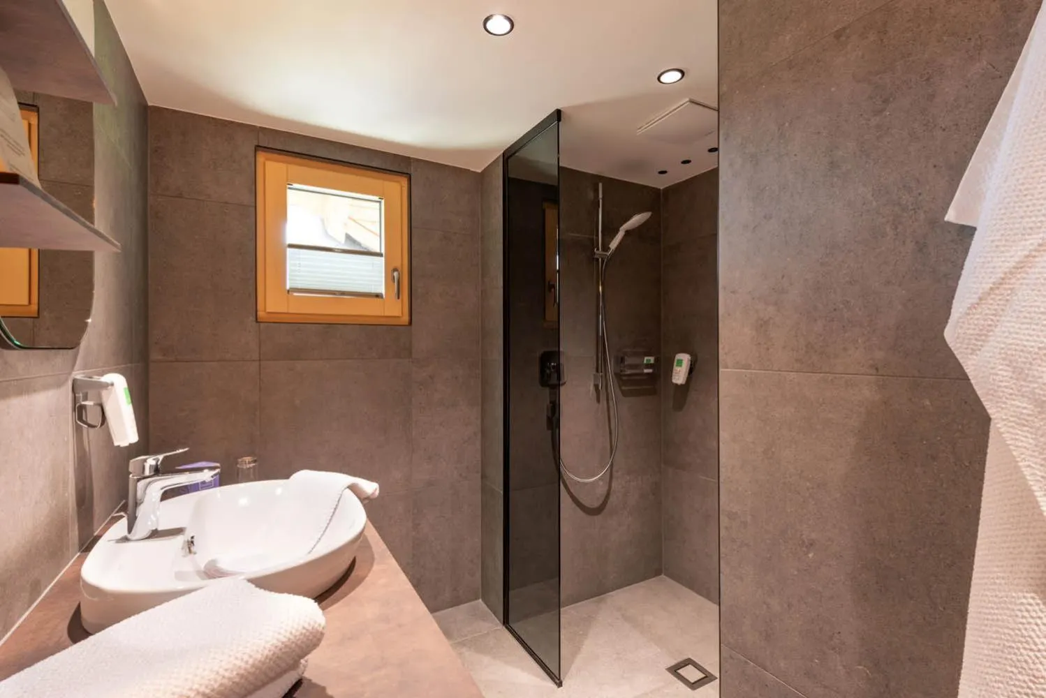 Shower in Hotel Penzinghof