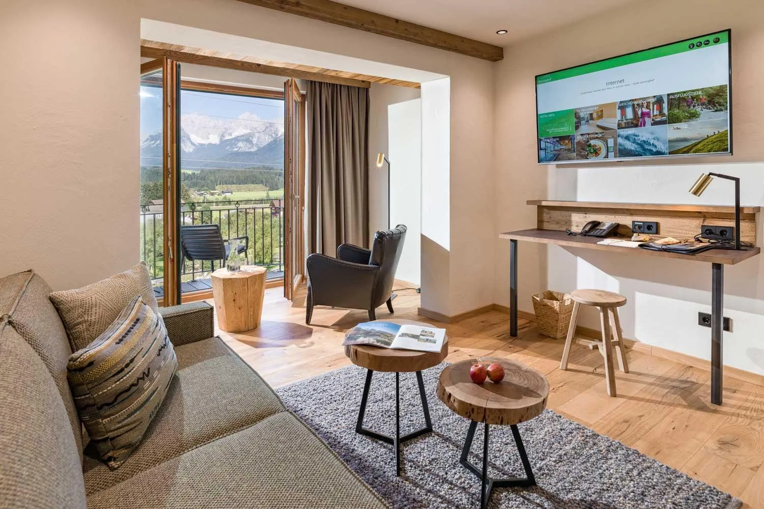 Seating area in Hotel Penzinghof