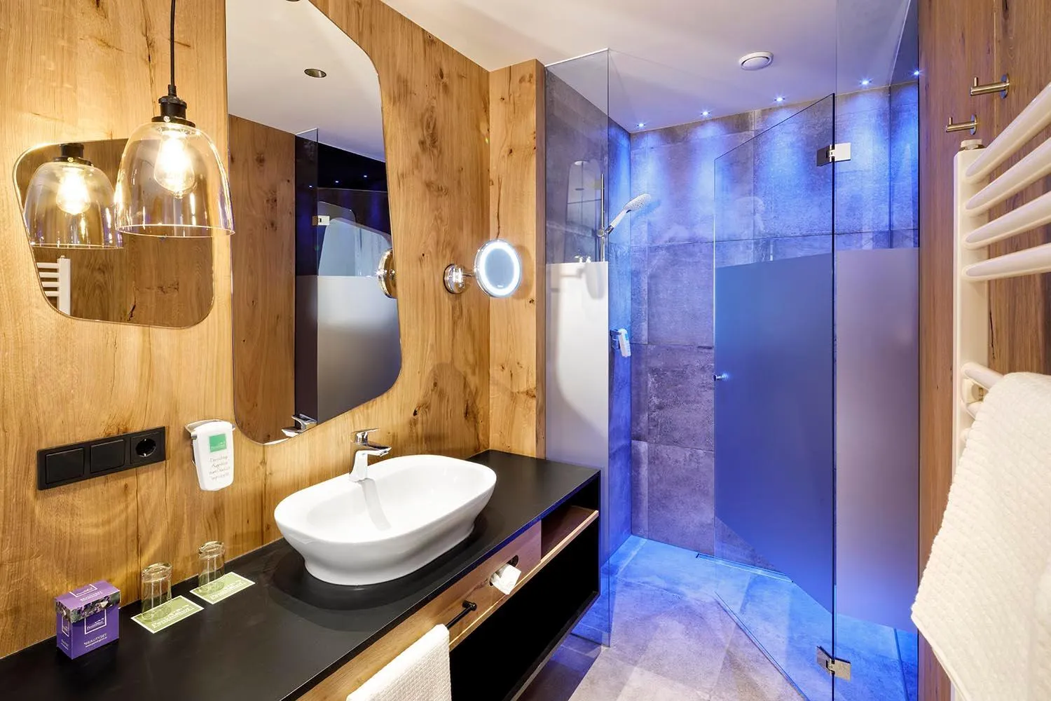 Shower in Hotel Penzinghof