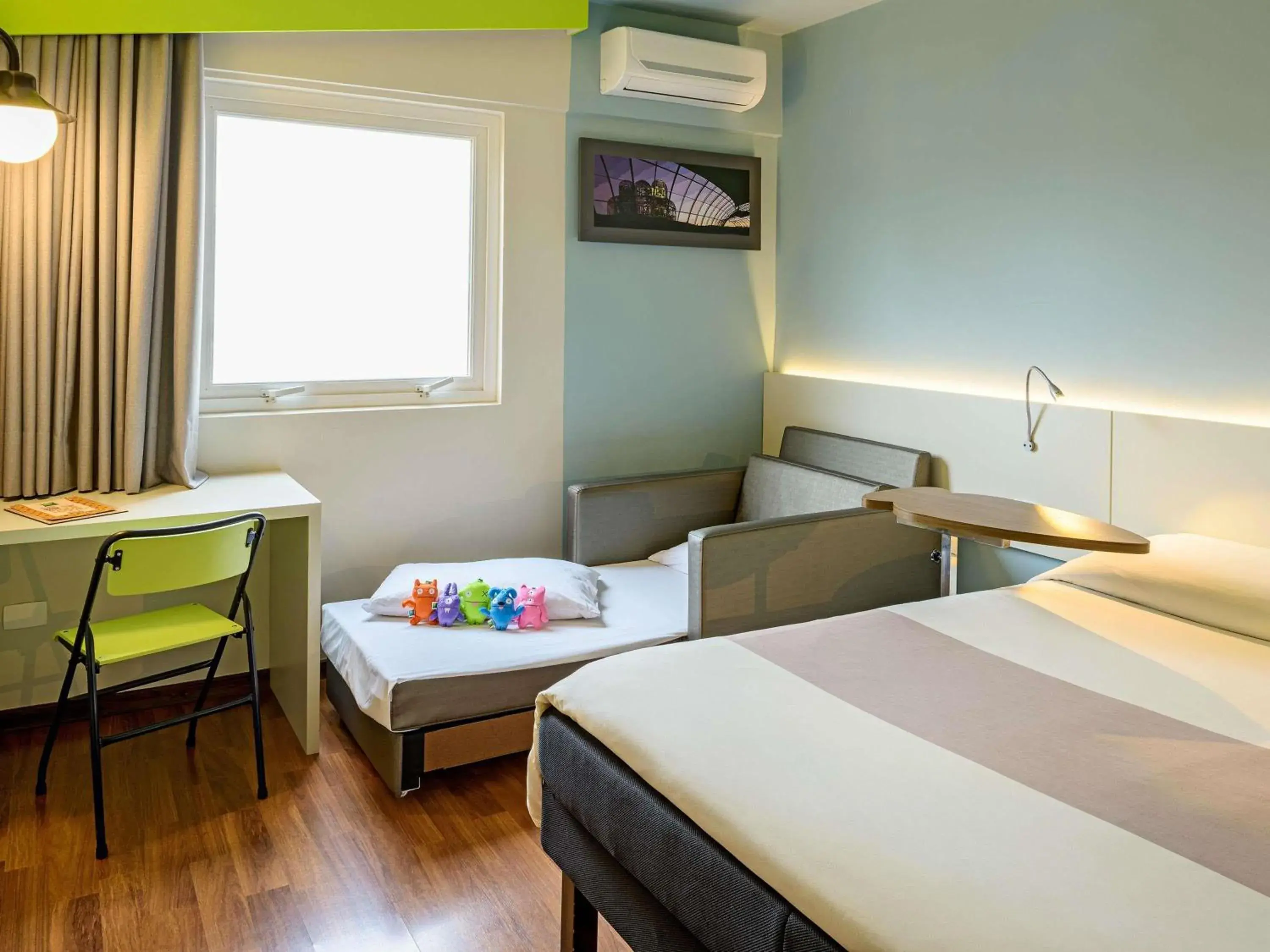 Standard Room with One Double Bed and Sofa Bed - single occupancy in ibis Styles Curitiba Centro Civico Standard Room with One Double Bed and Sofa Bed - single occupancy in ibis Styles Curitiba Centro Civico