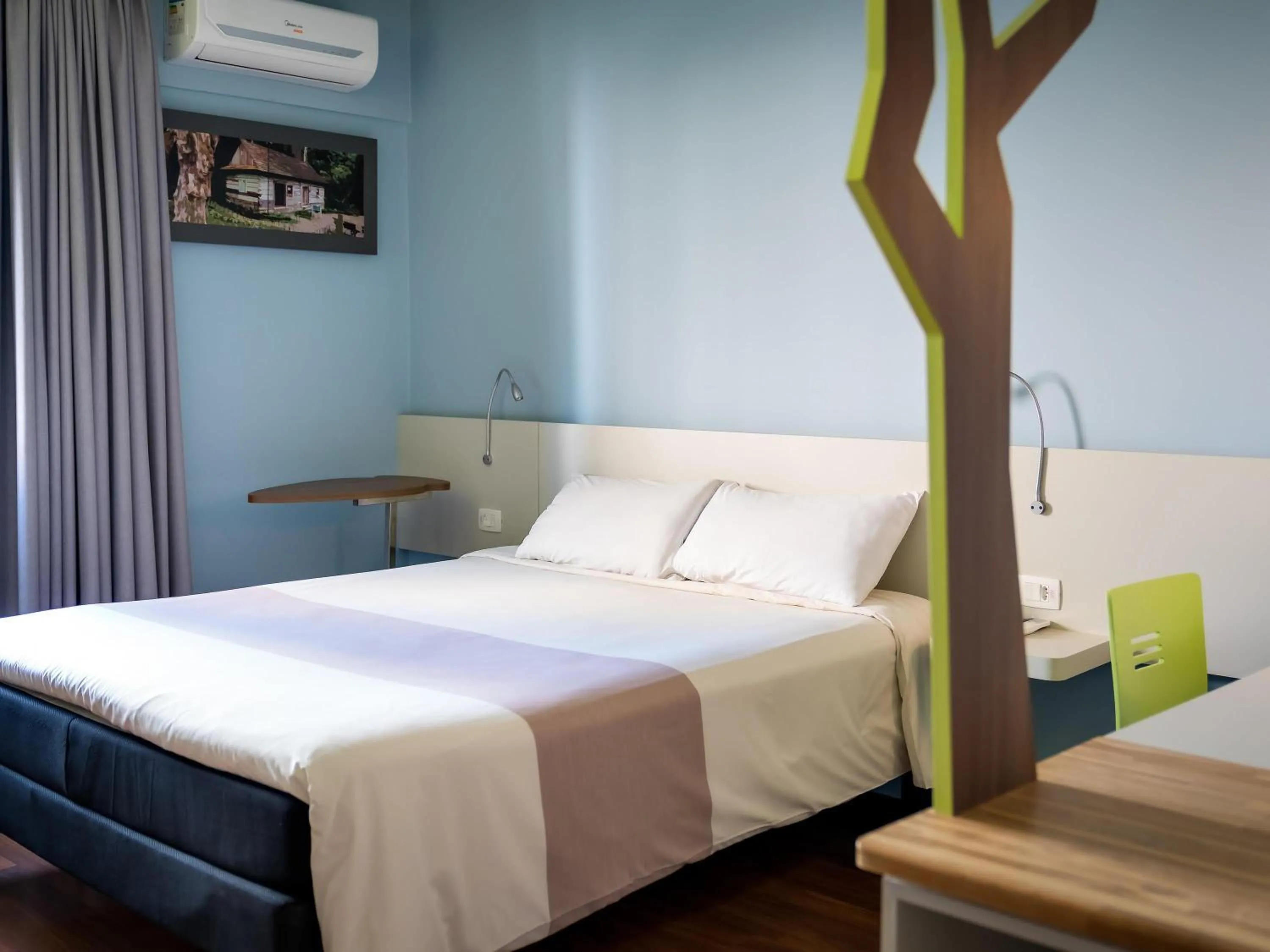 Bedroom, Bed in ibis Styles Curitiba Centro Civico