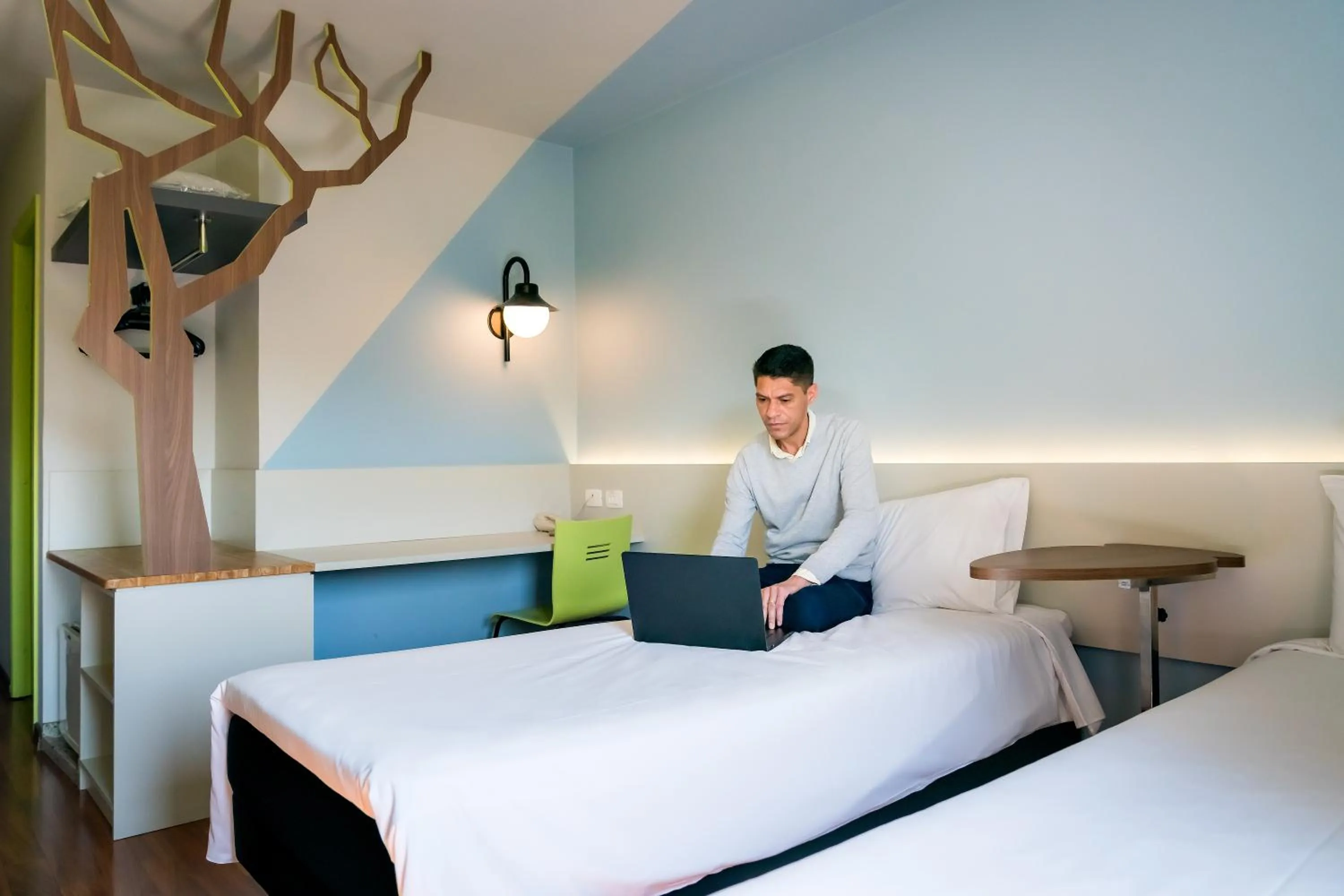 Photo of the whole room, Bed in ibis Styles Curitiba Centro Civico